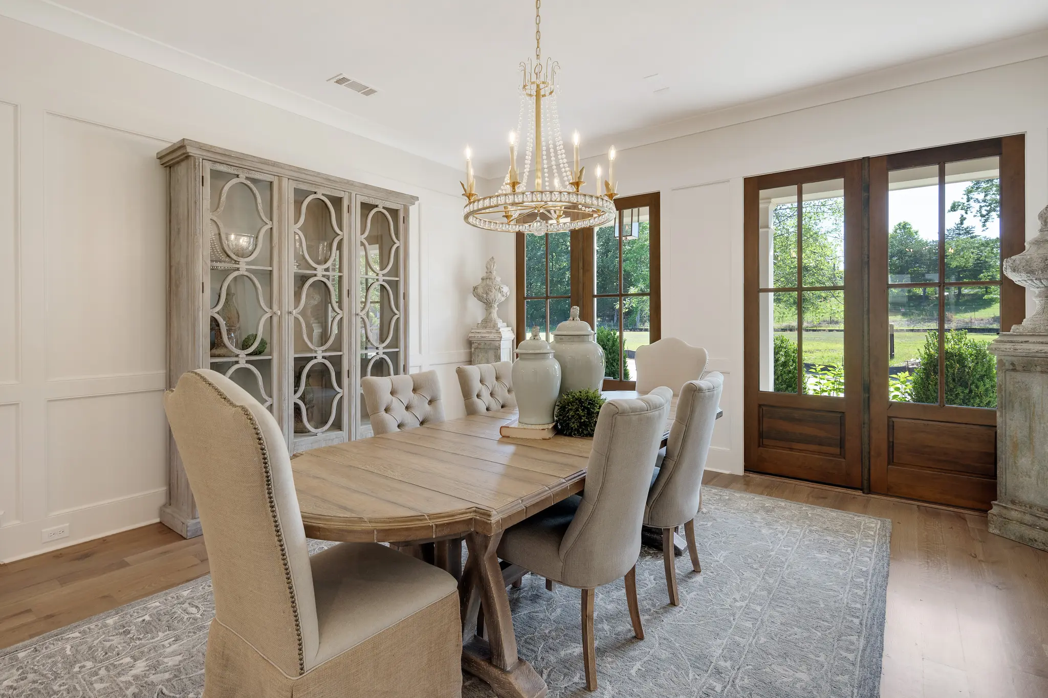 Orleans - Interior Photo 9
