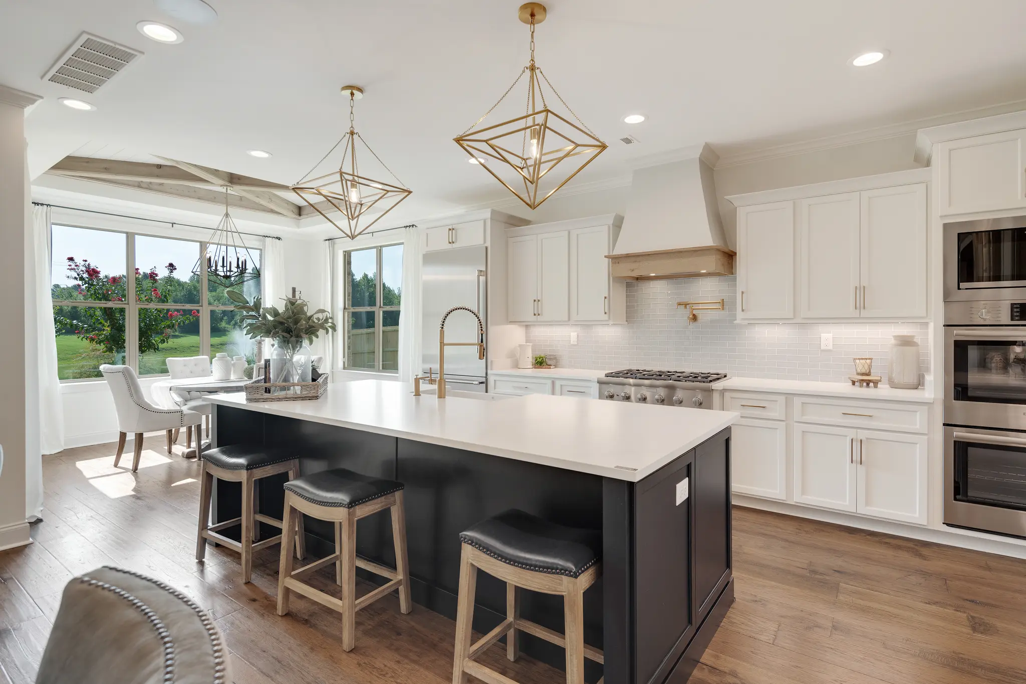 Woodbridge - Interior Photo 8
