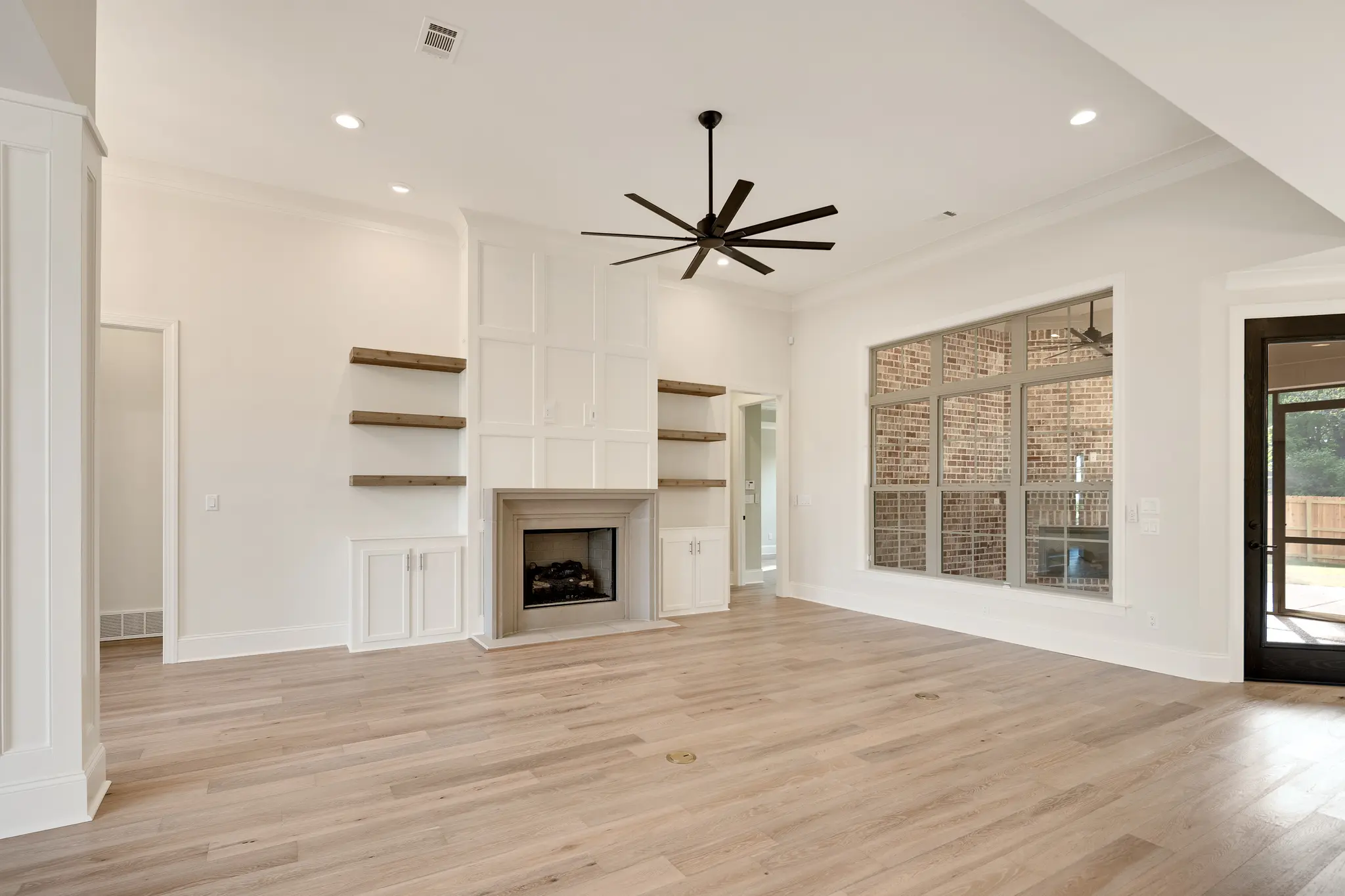 Thumbnail: HOME FEATURES