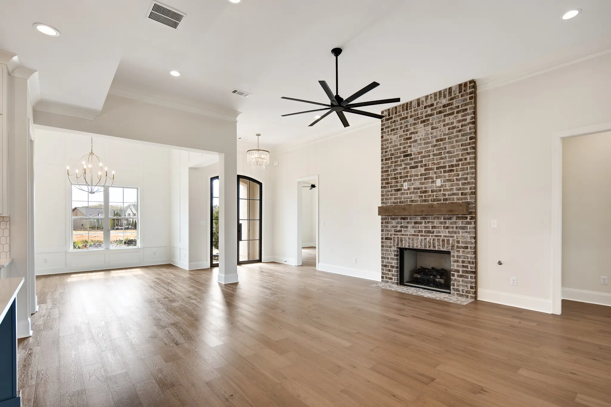 Angela Marie I - Interior Photo 29