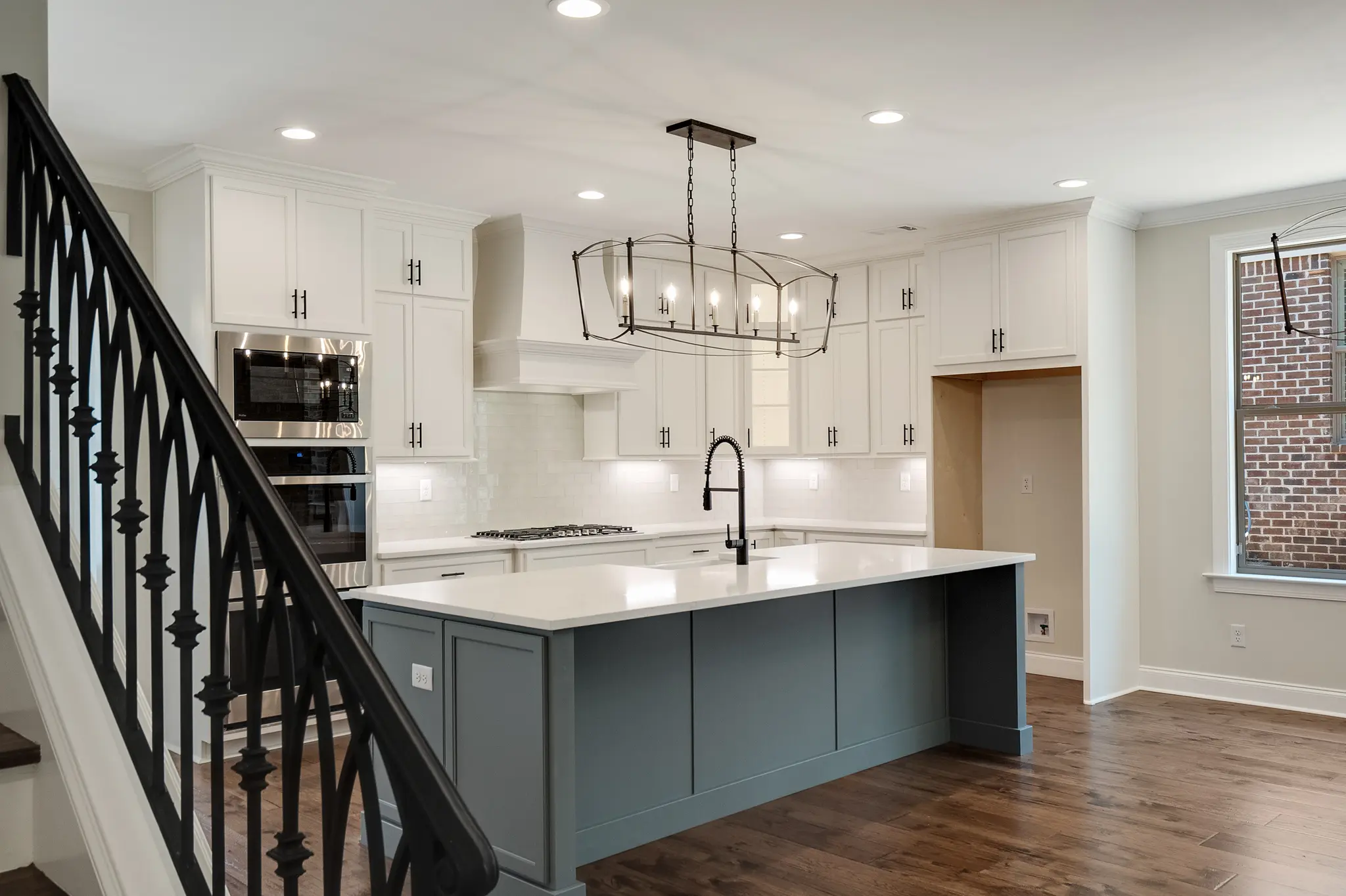 Dawson - Interior Photo 13