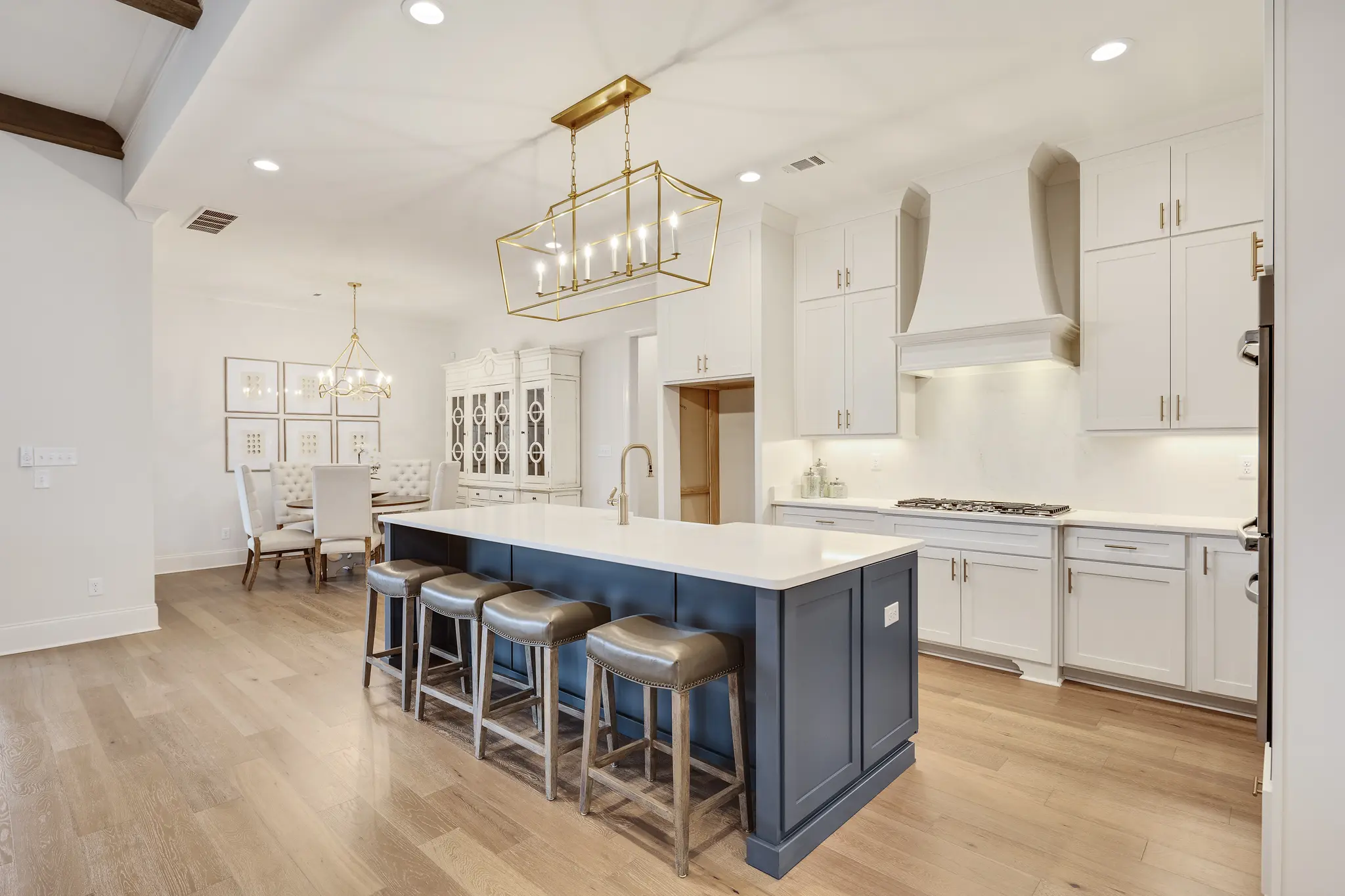 Thumbnail: HOME FEATURES