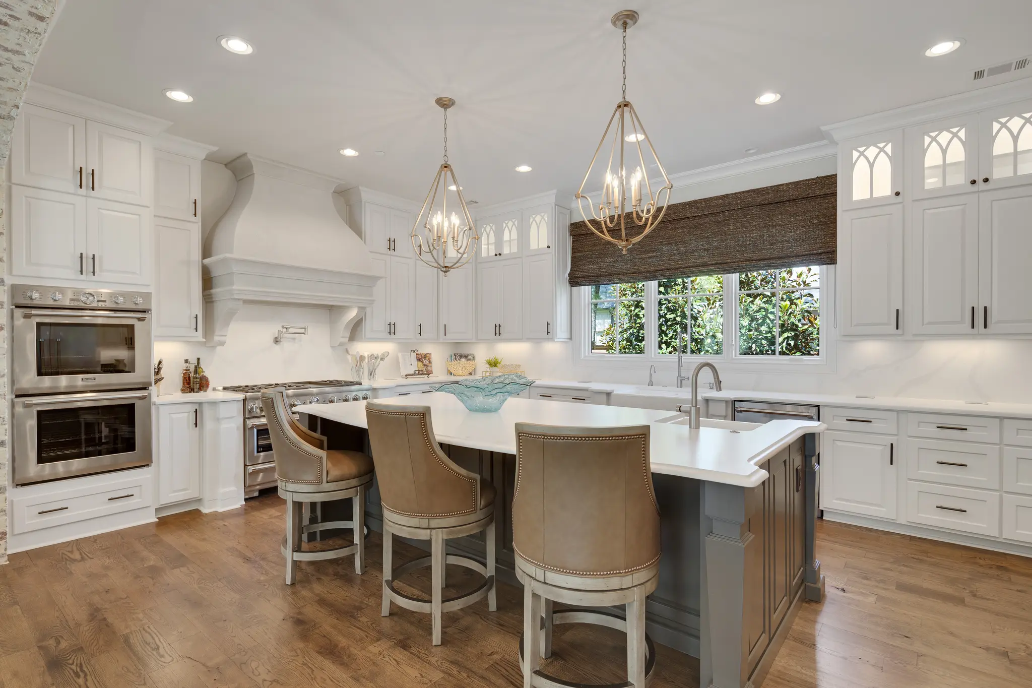 Luxurious kitchen full of exquisite details and quality craftmanship