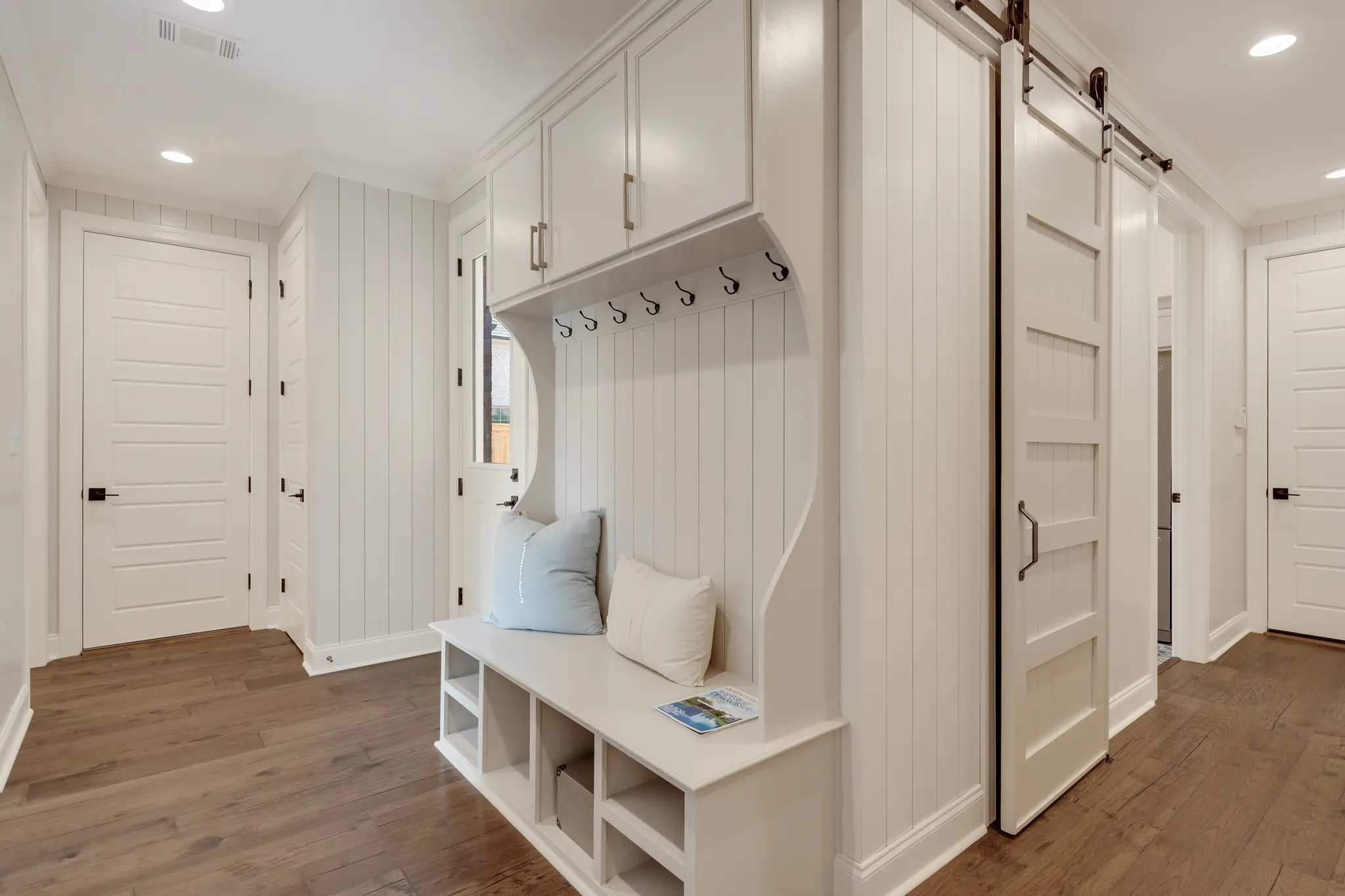 Woodbridge - Interior Photo 17