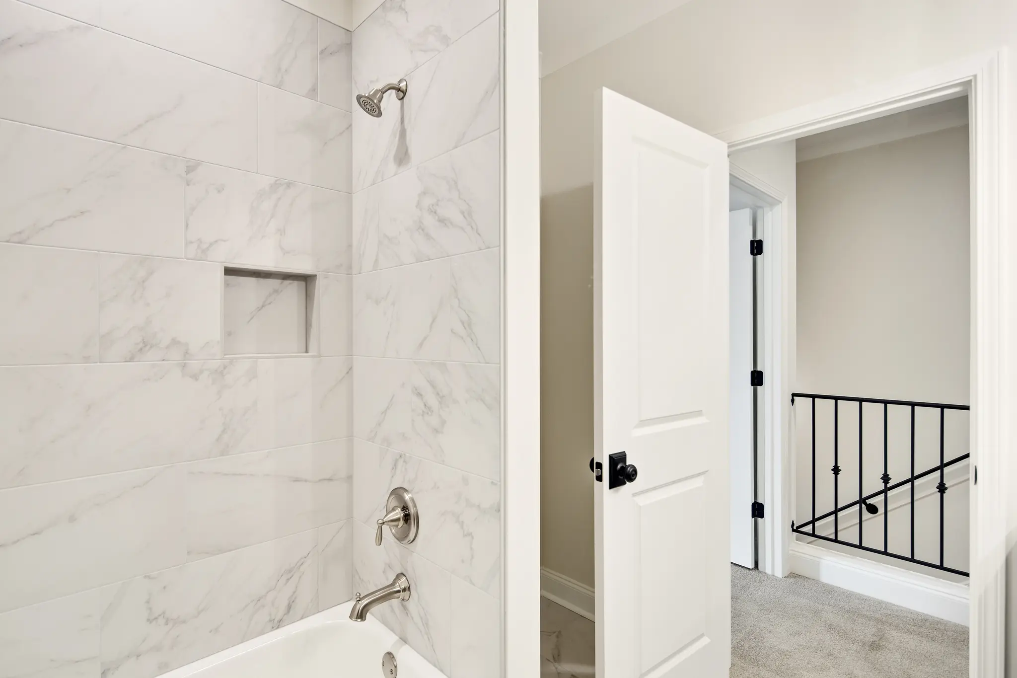 Angela Marie I - Interior Photo 23