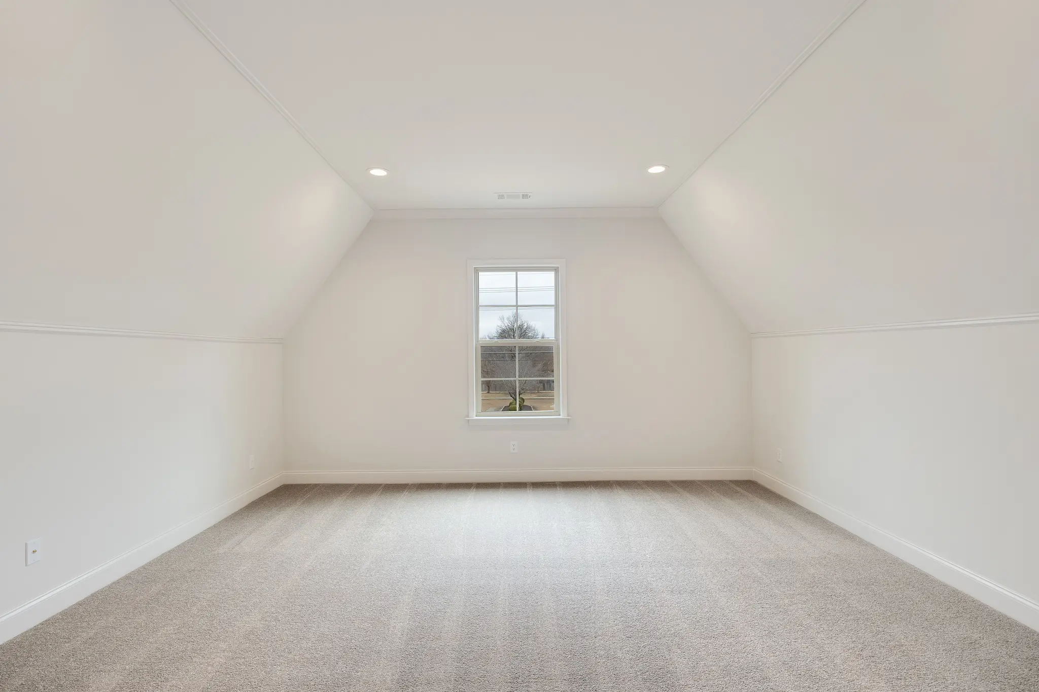 Ellis I - Interior Photo 37