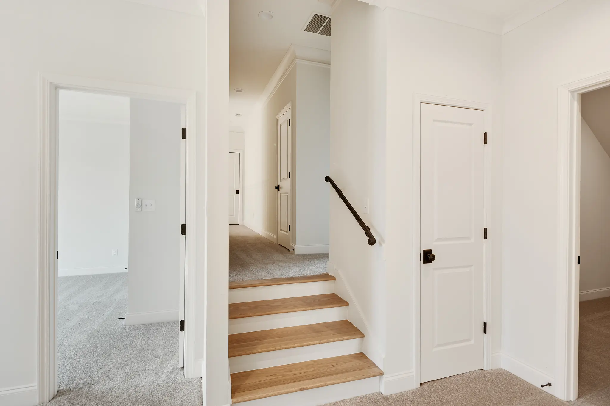Ellis I - Interior Photo 39