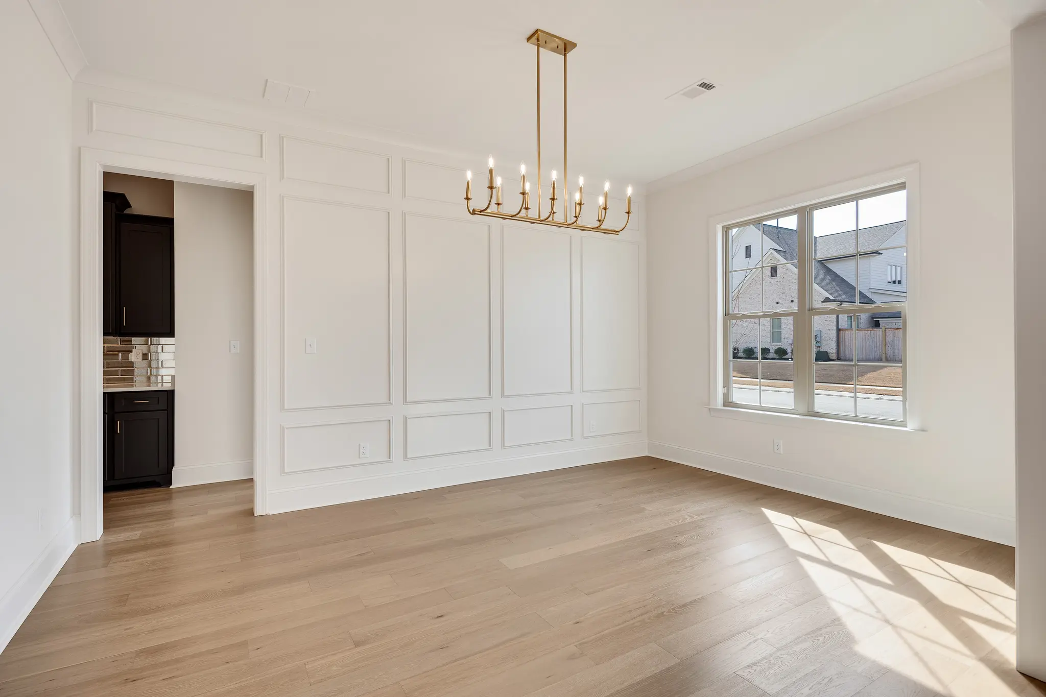 Waverly - Interior Photo 8