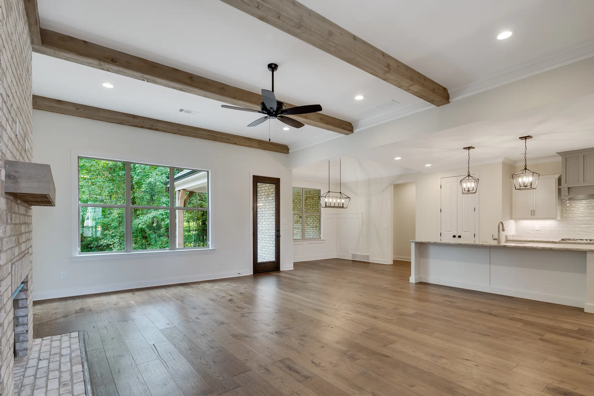 Myers - Interior Photo 9