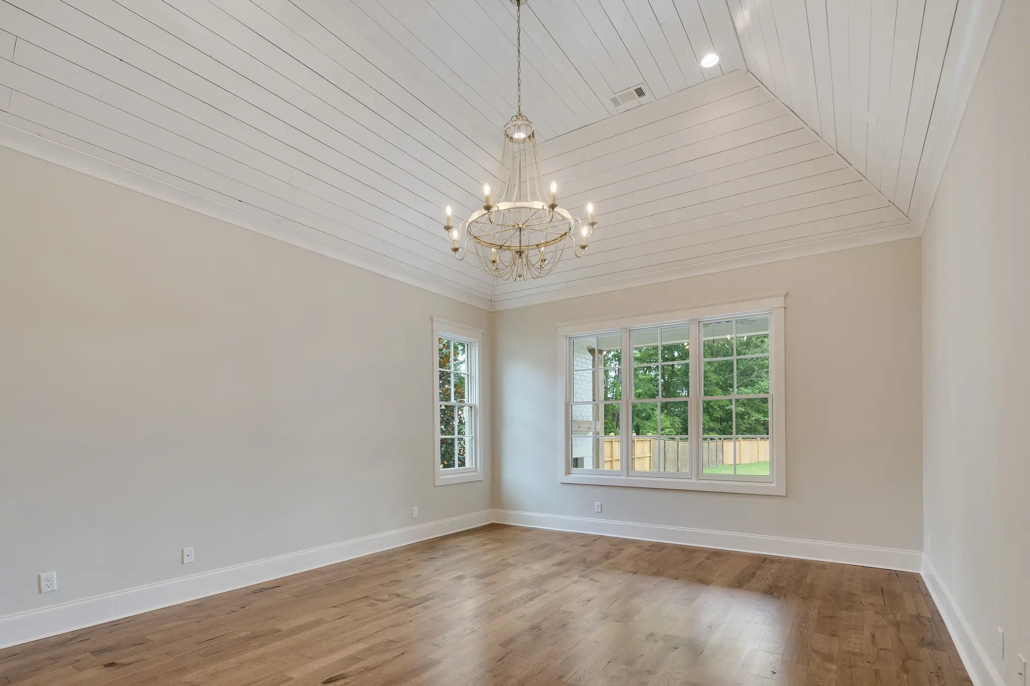 Chalet - Interior Photo 32
