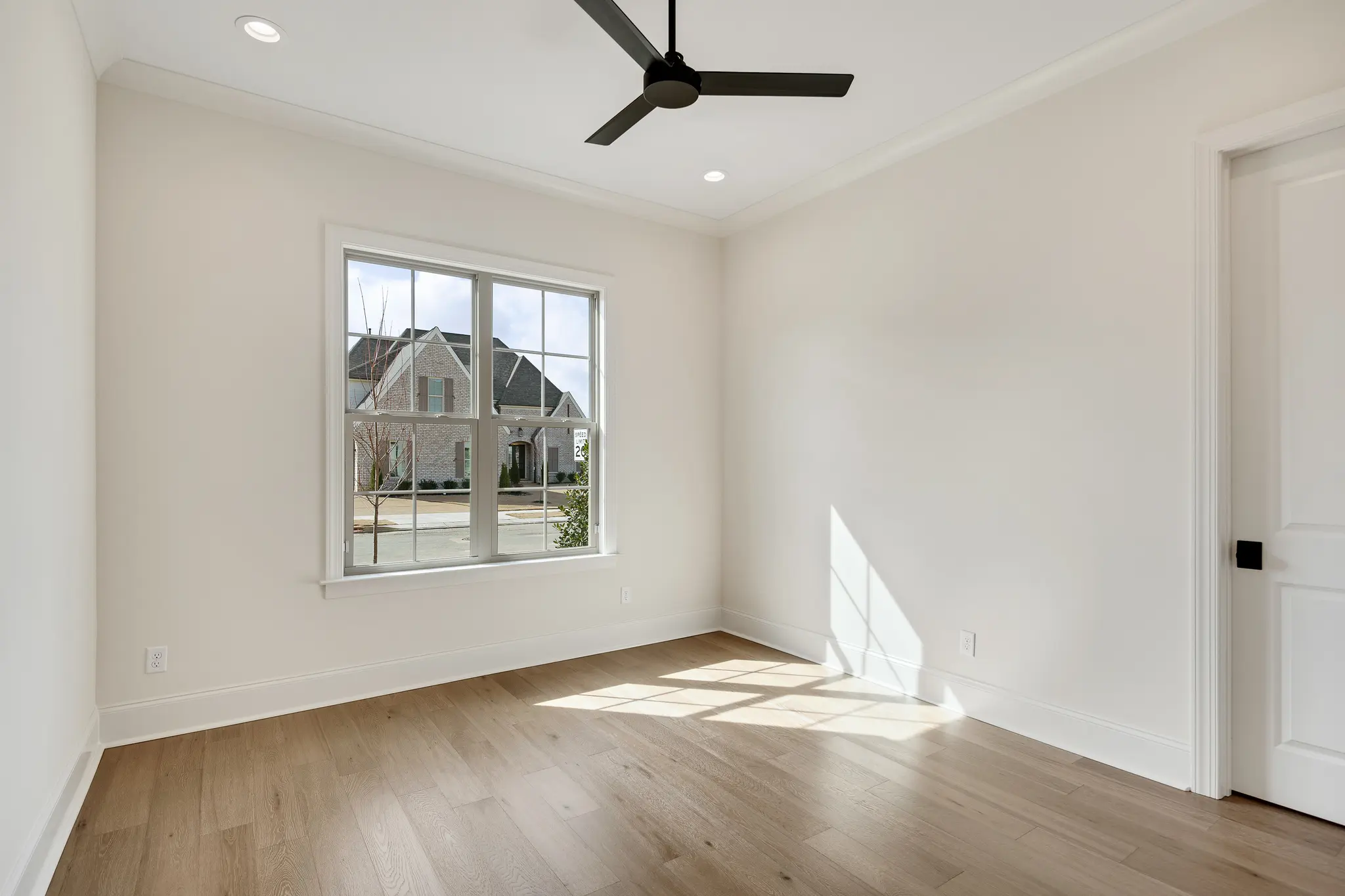 Waverly - Interior Photo 19