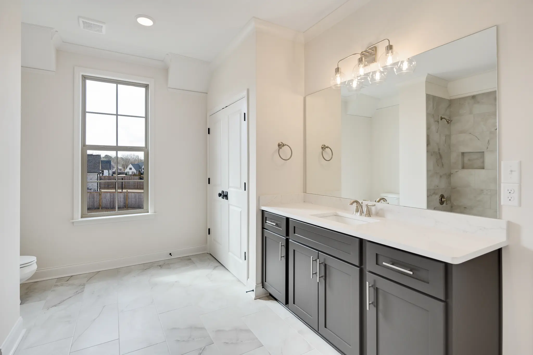 Waverly - Interior Photo 24