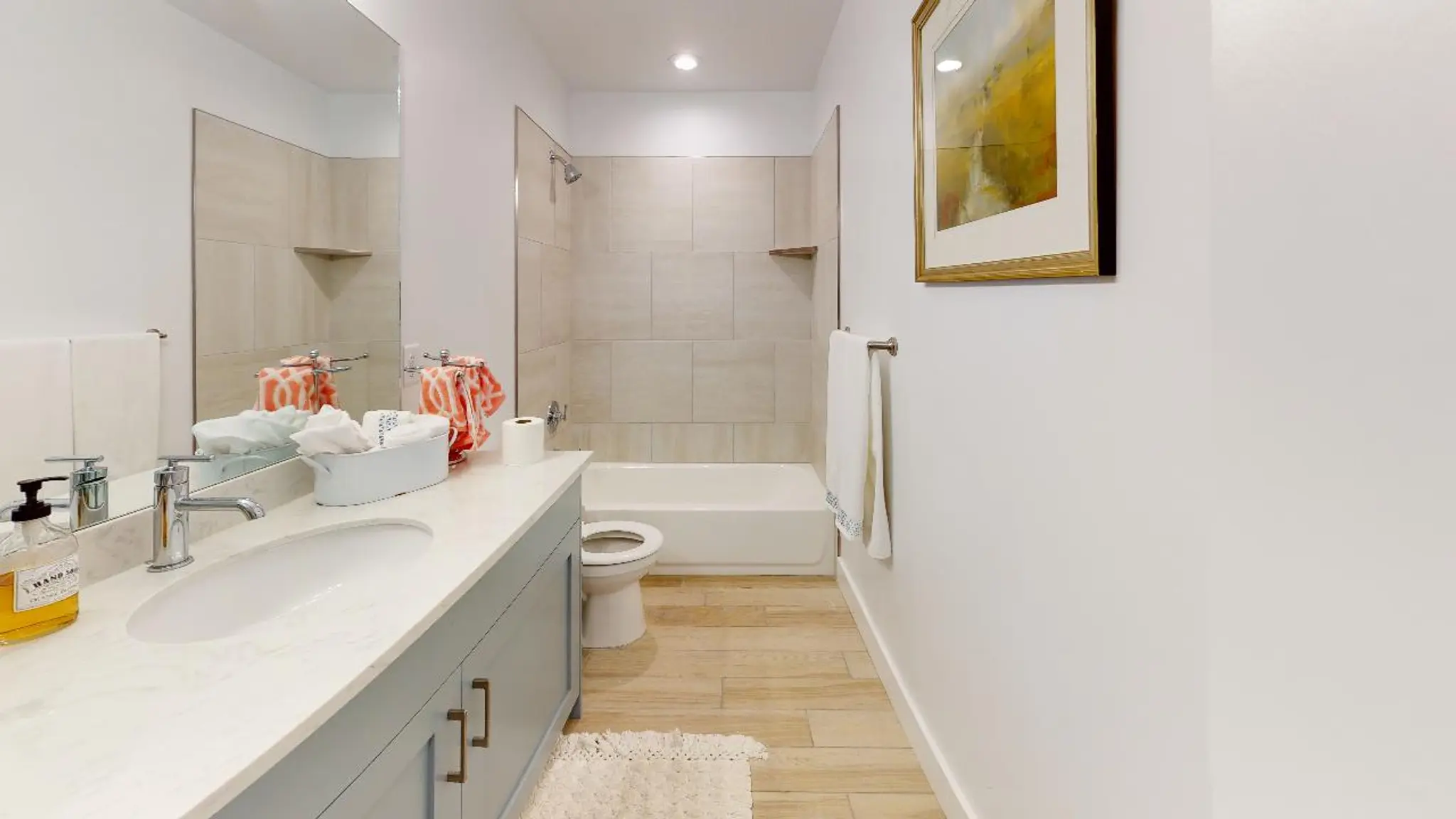 Avery - Interior Photo 17