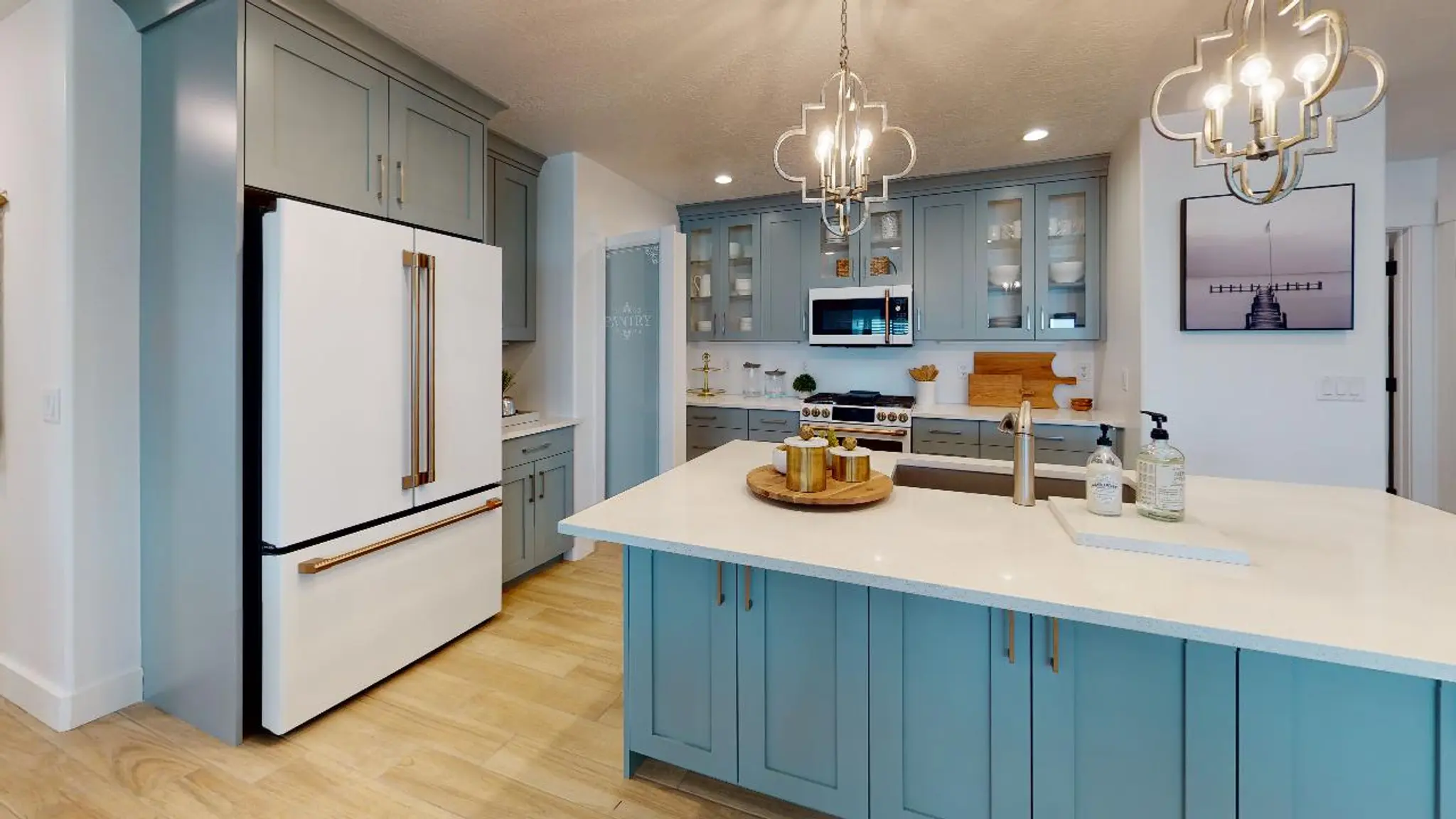 Avery - Interior Photo 5