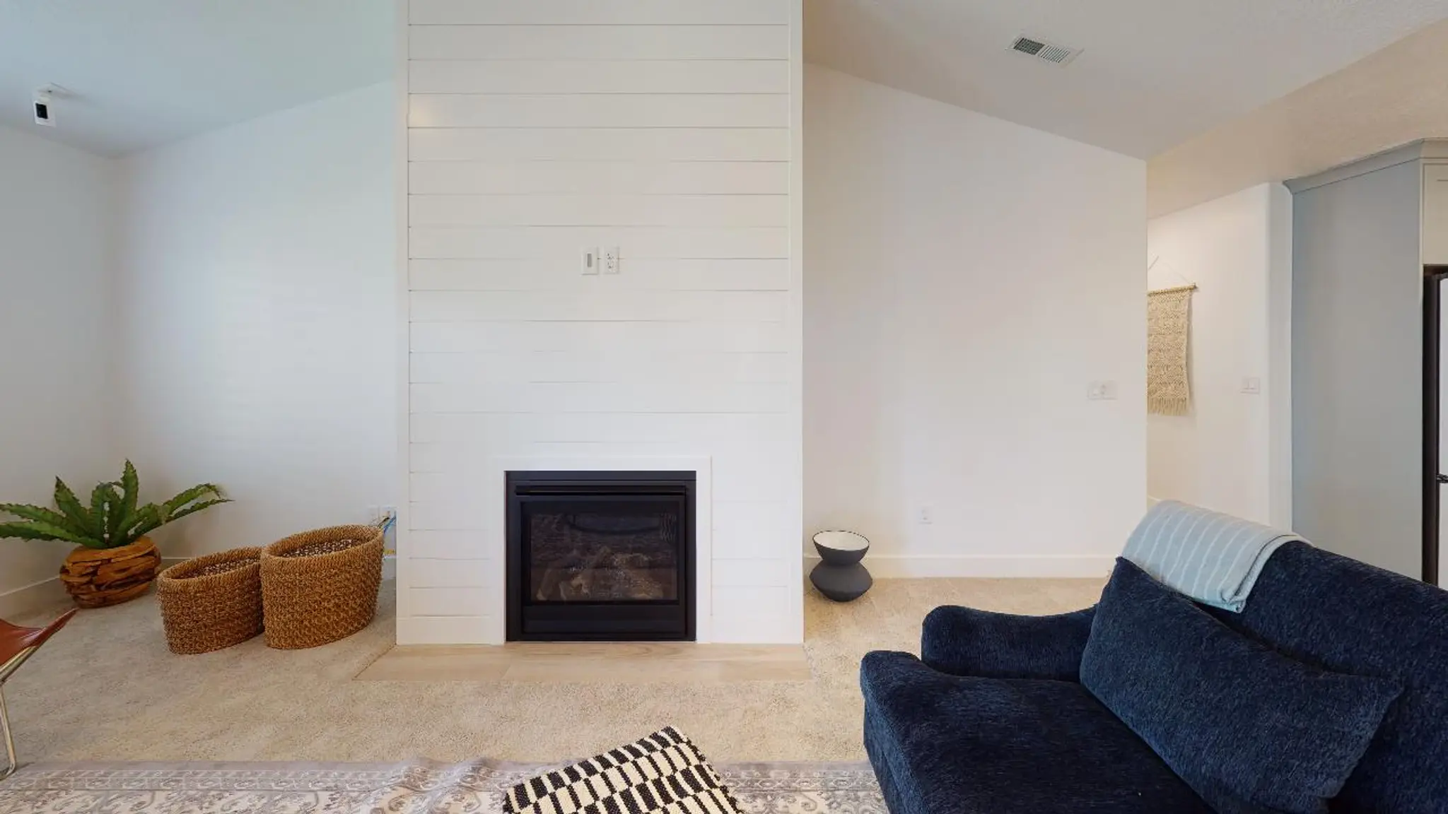 Avery - Interior Photo 7