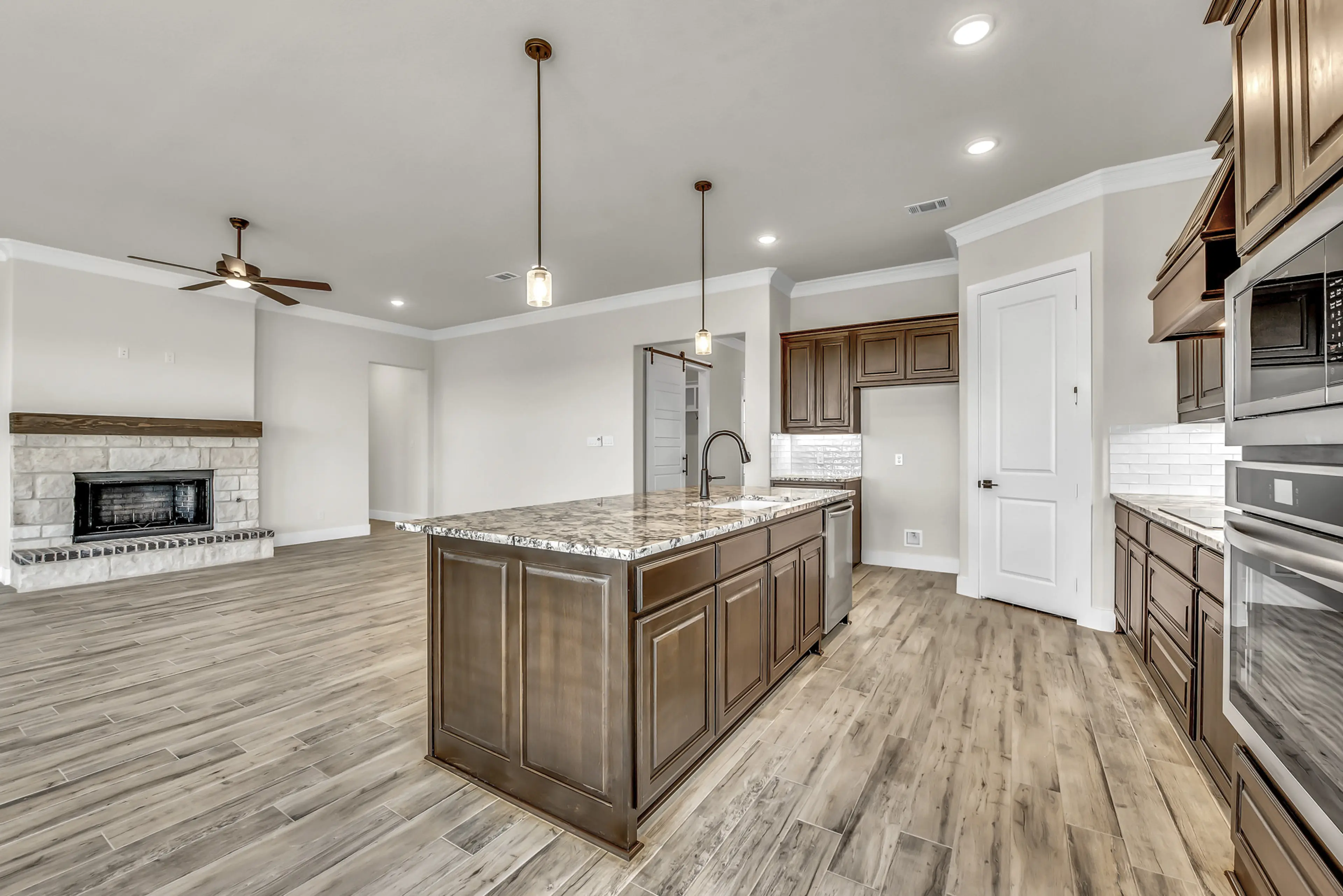 Slide - Verbena II Kitchen