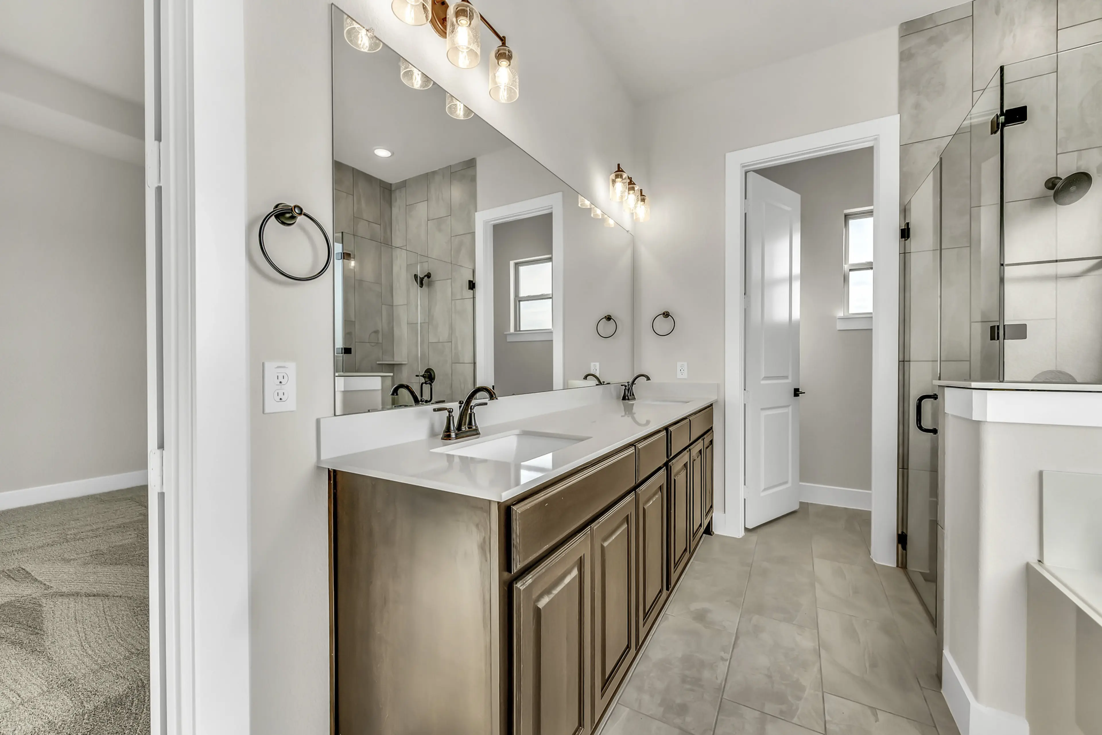 Slide - Verbena II Owner's Bath