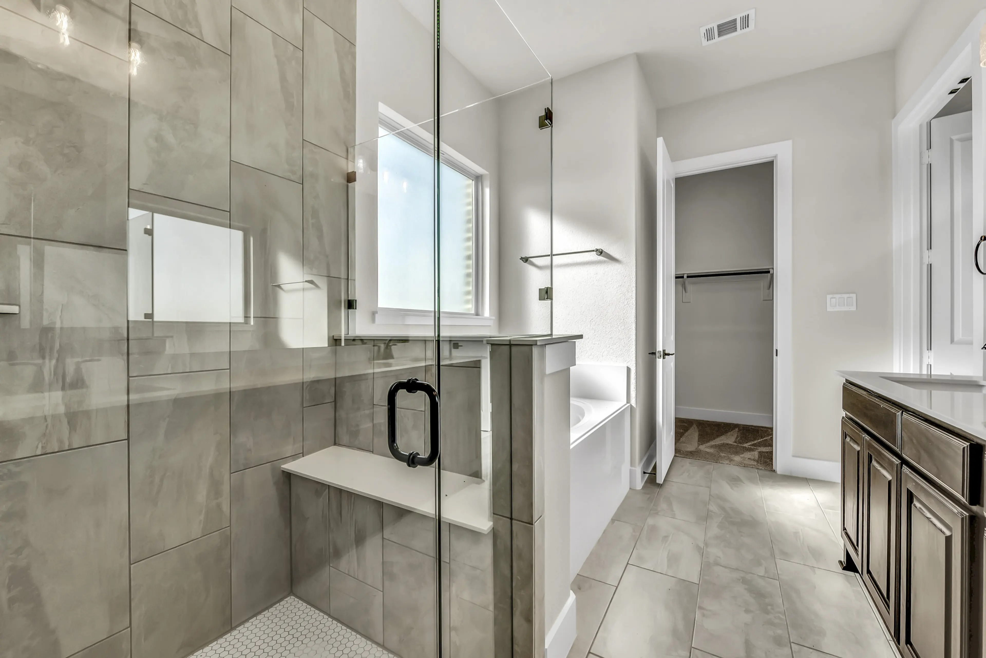 Slide - Verbena II Owner's Bath