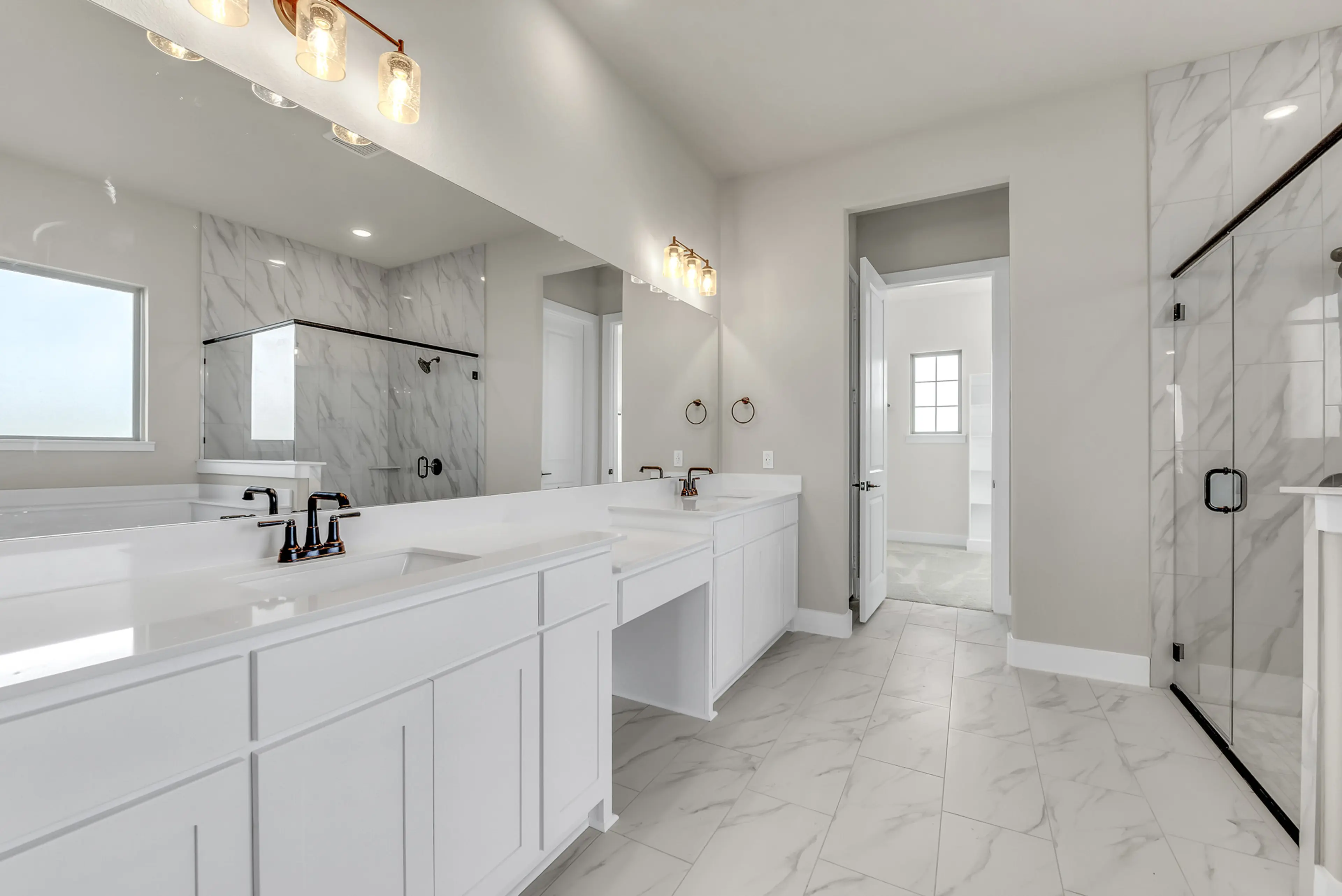 Slide - Mockingbird Owner's Bath