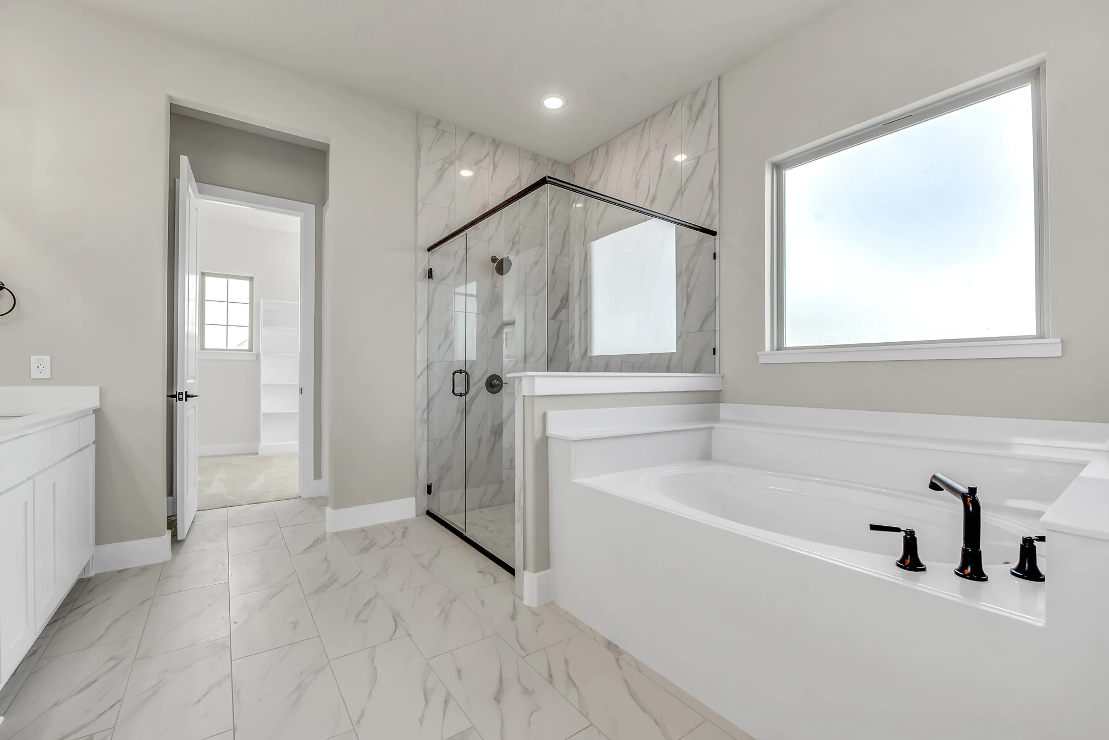 Slide - Mockingbird Owner's Bath