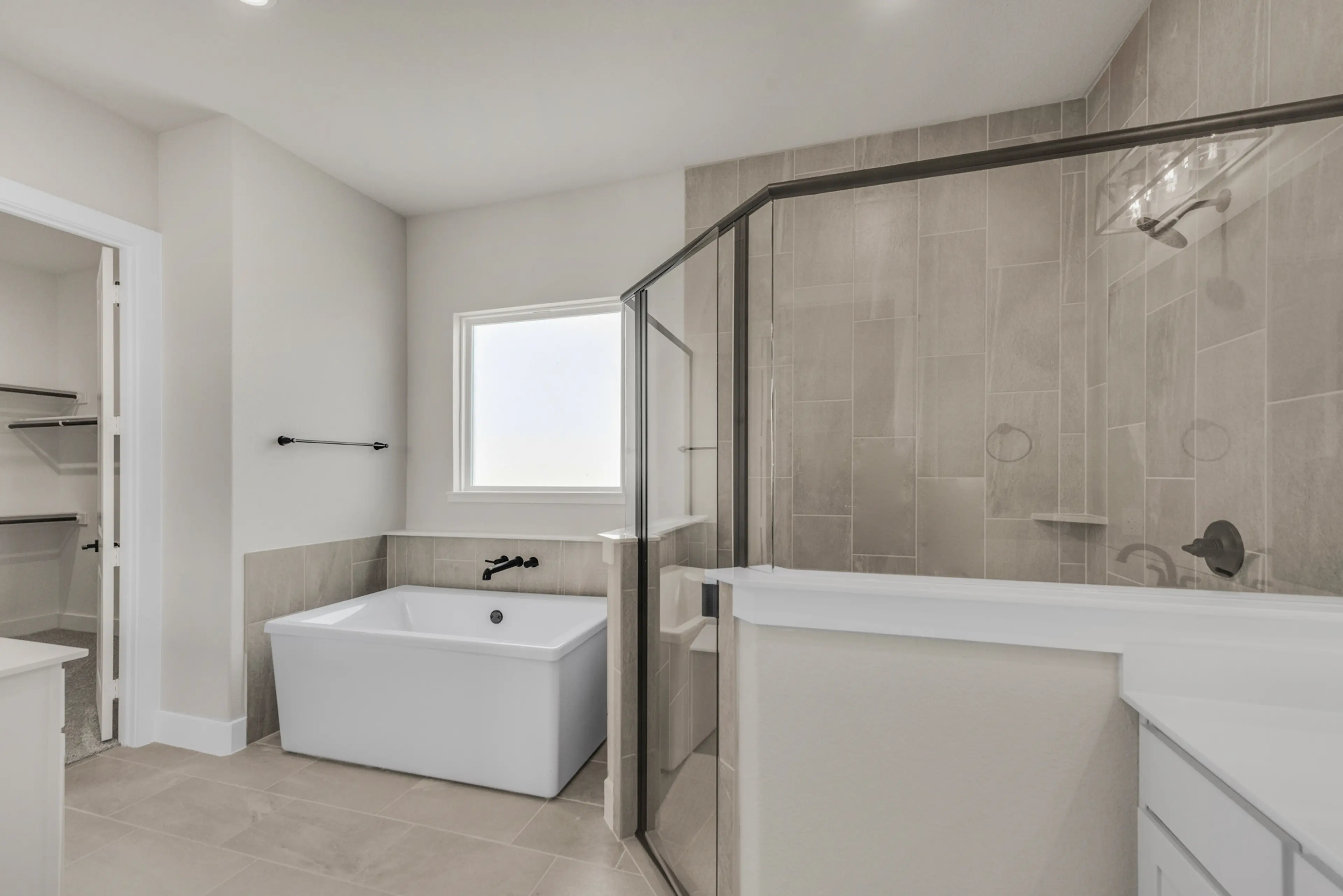 Slide - Bluebonnet Owner's Bath