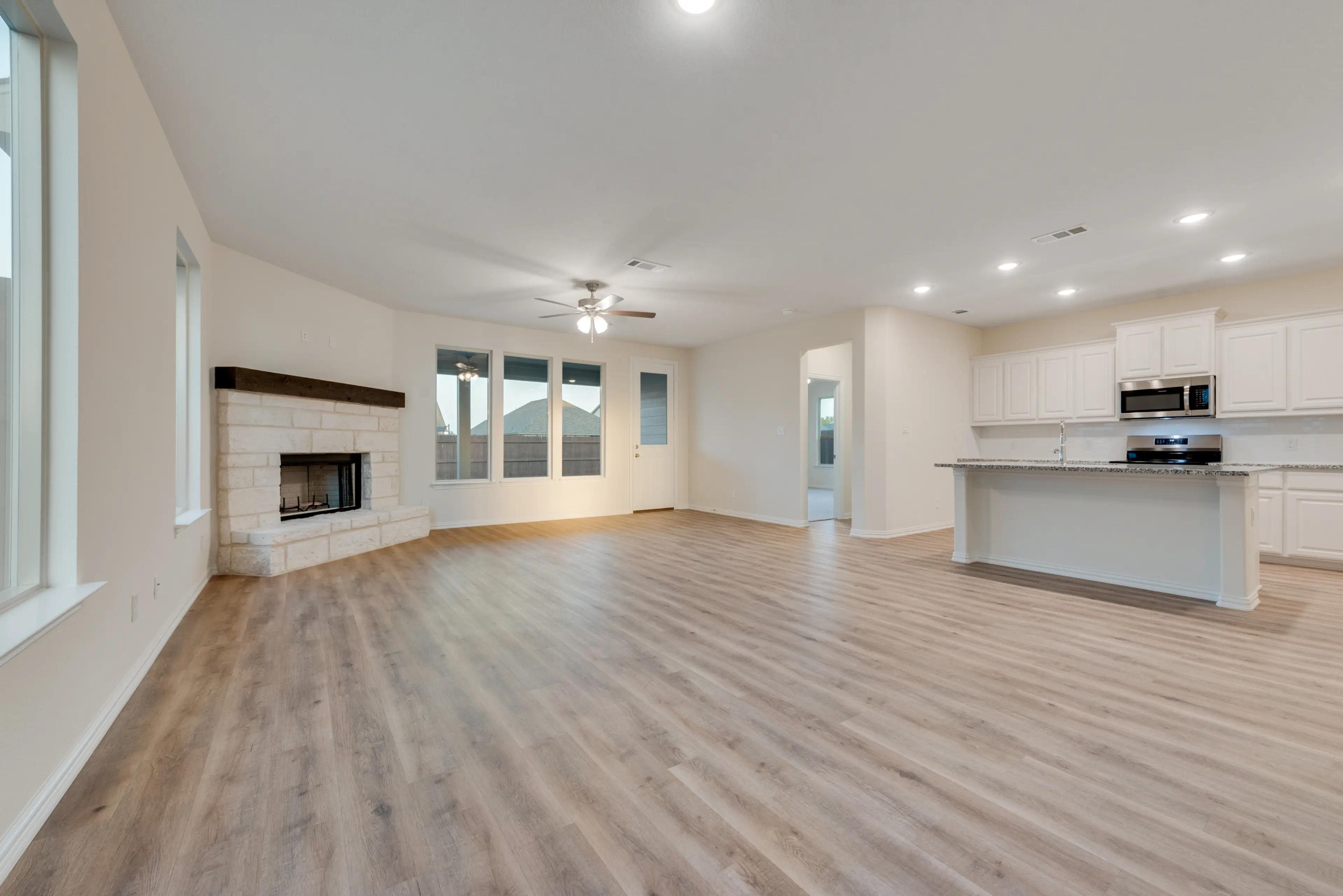 Slide - Nueces Family Room