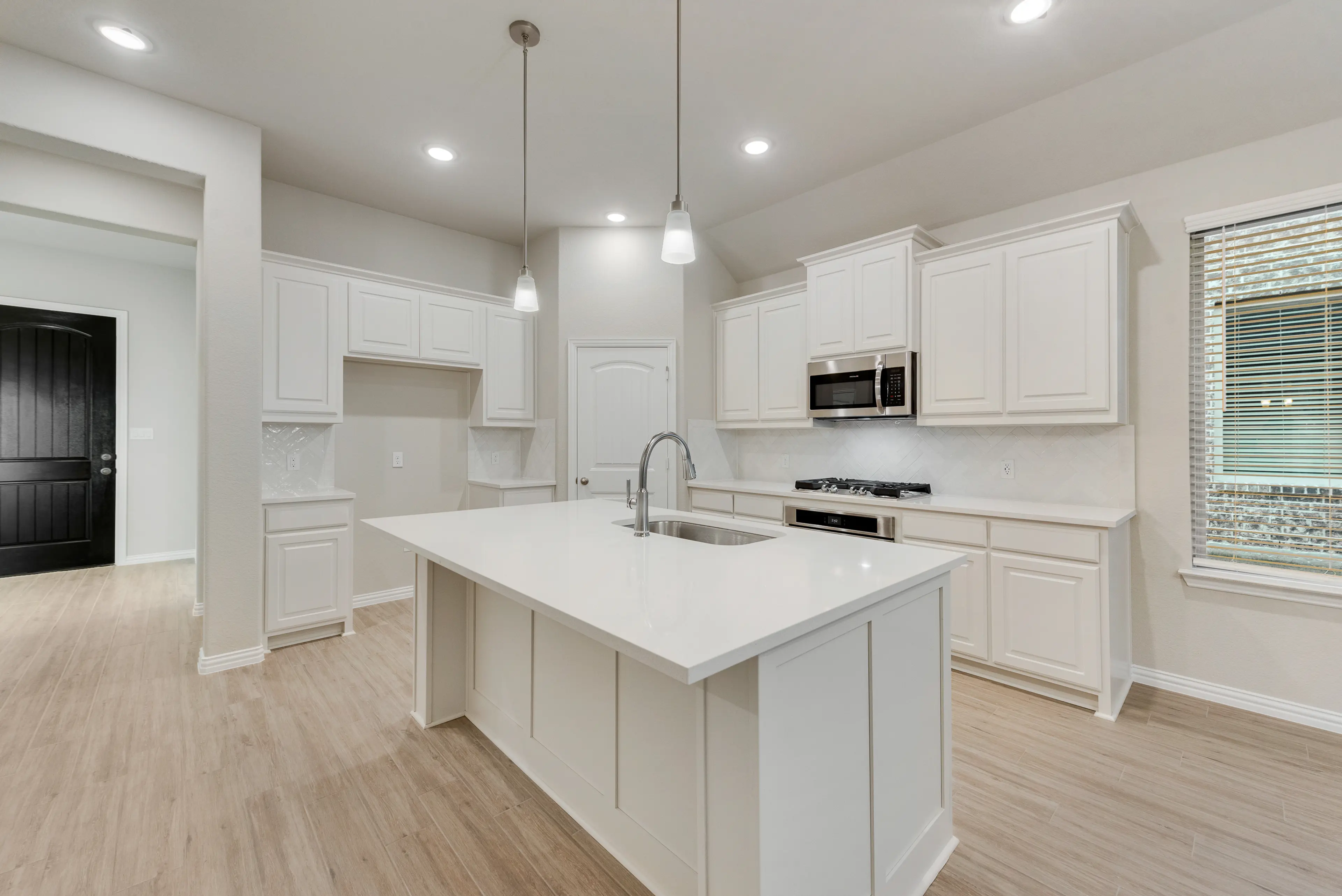 Slide - Havasu III Kitchen