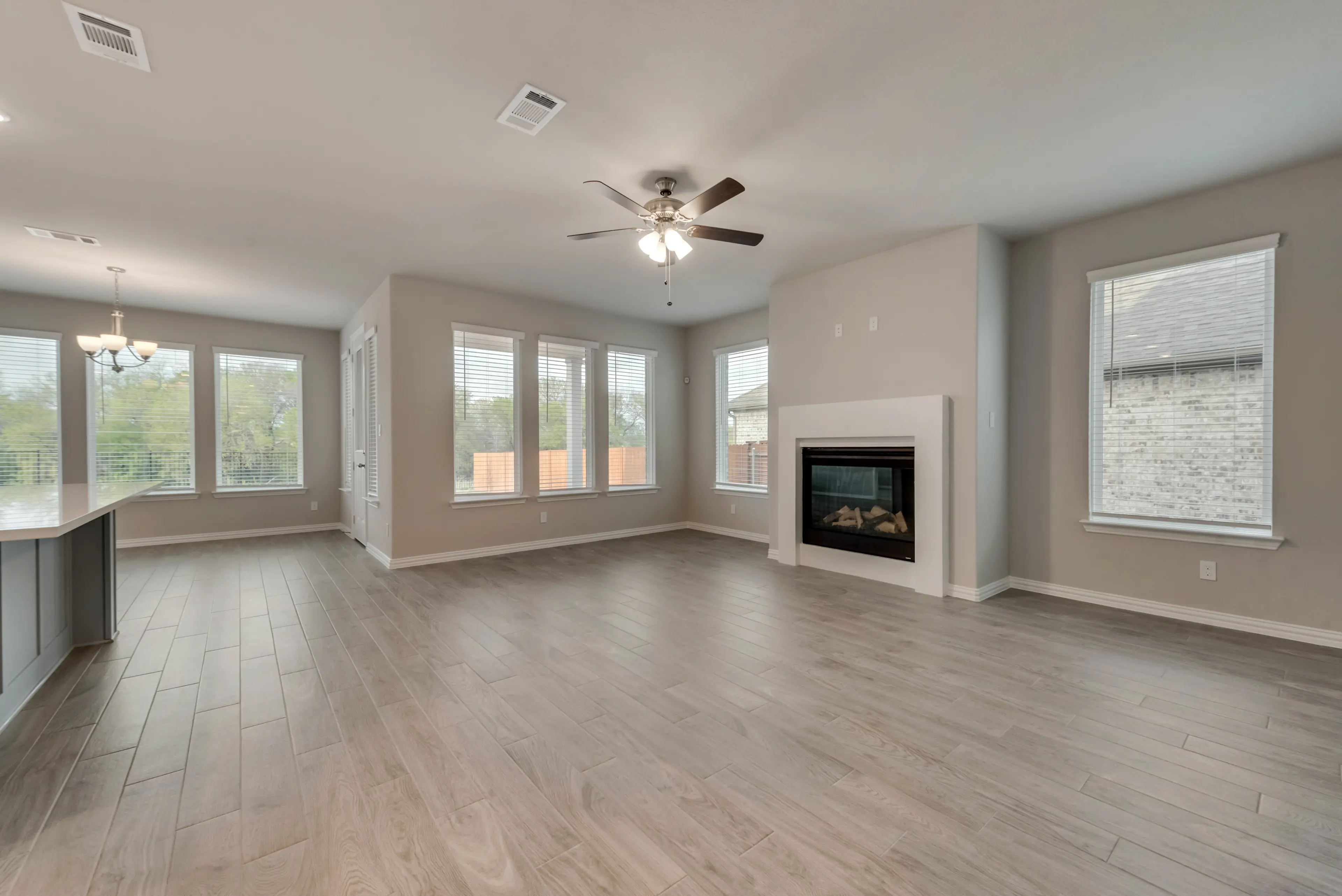 Slide - San Jacinto III Living Room