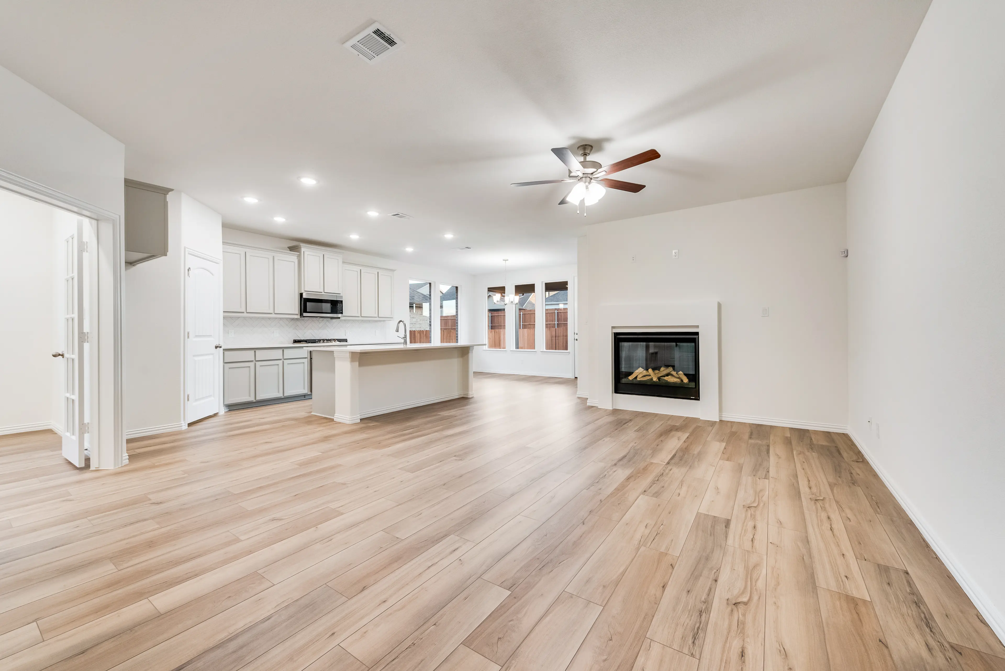 Slide - Cascade II Family Room