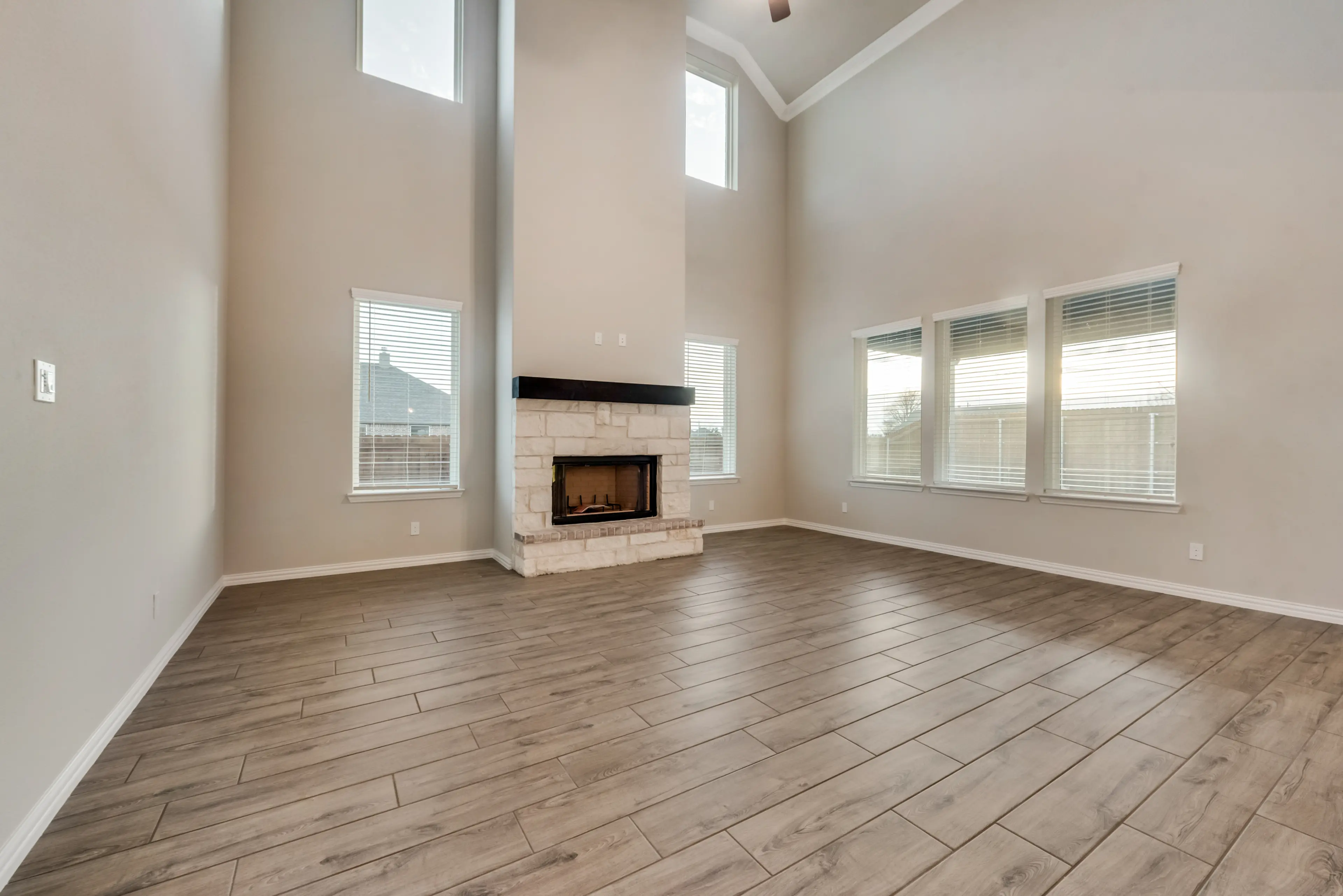 Slide - Azalea Living Room