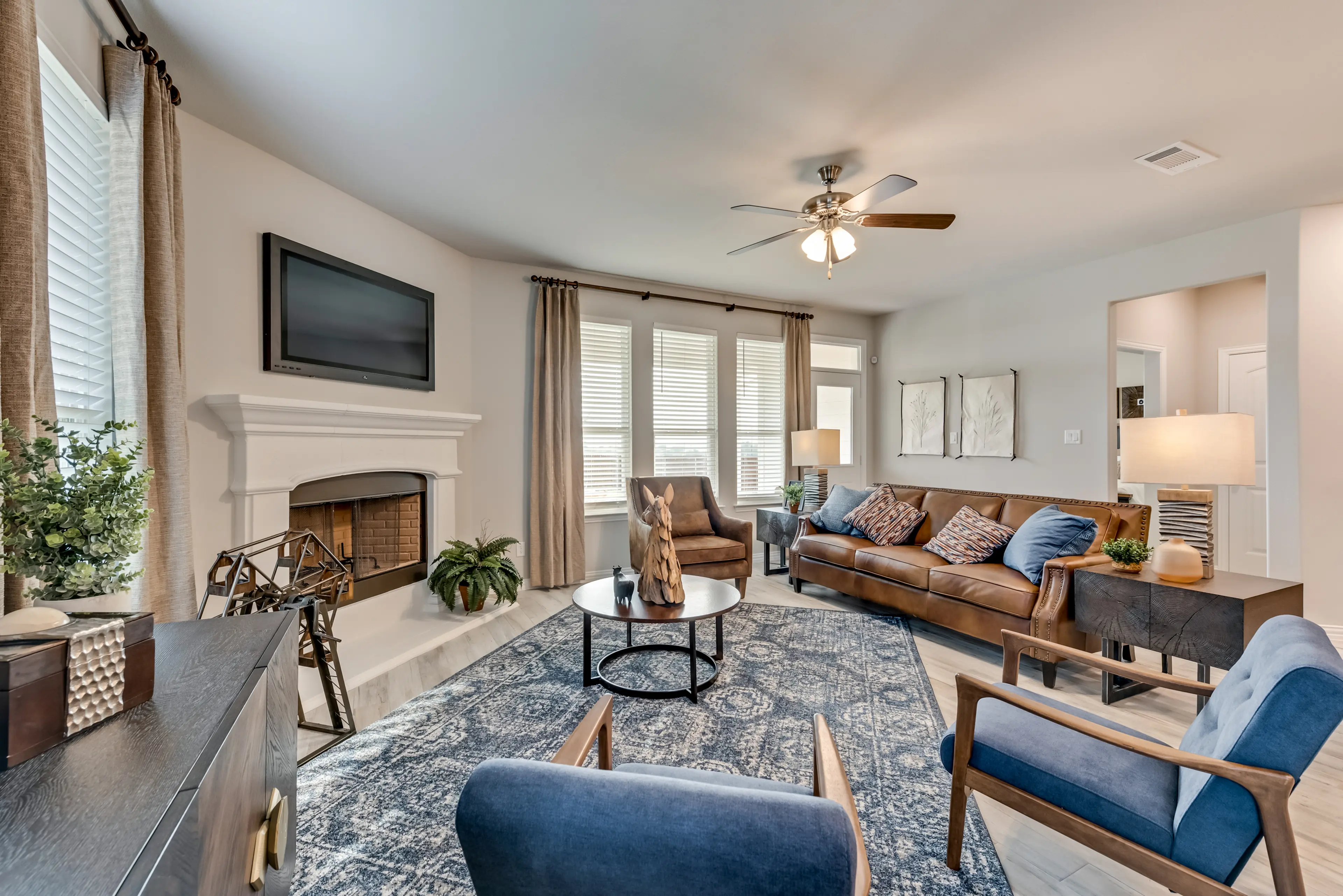 Slide - Nueces Family Room