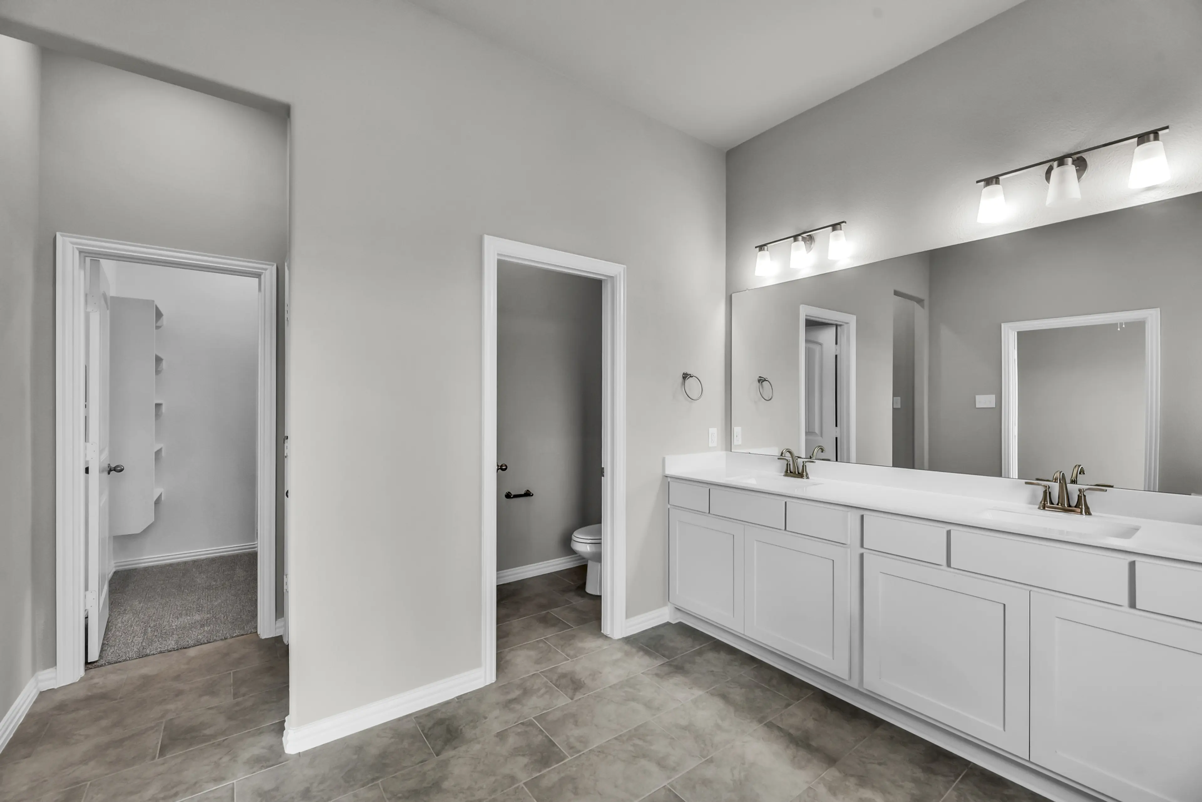 Slide - Cedar Sage Owner's Bath