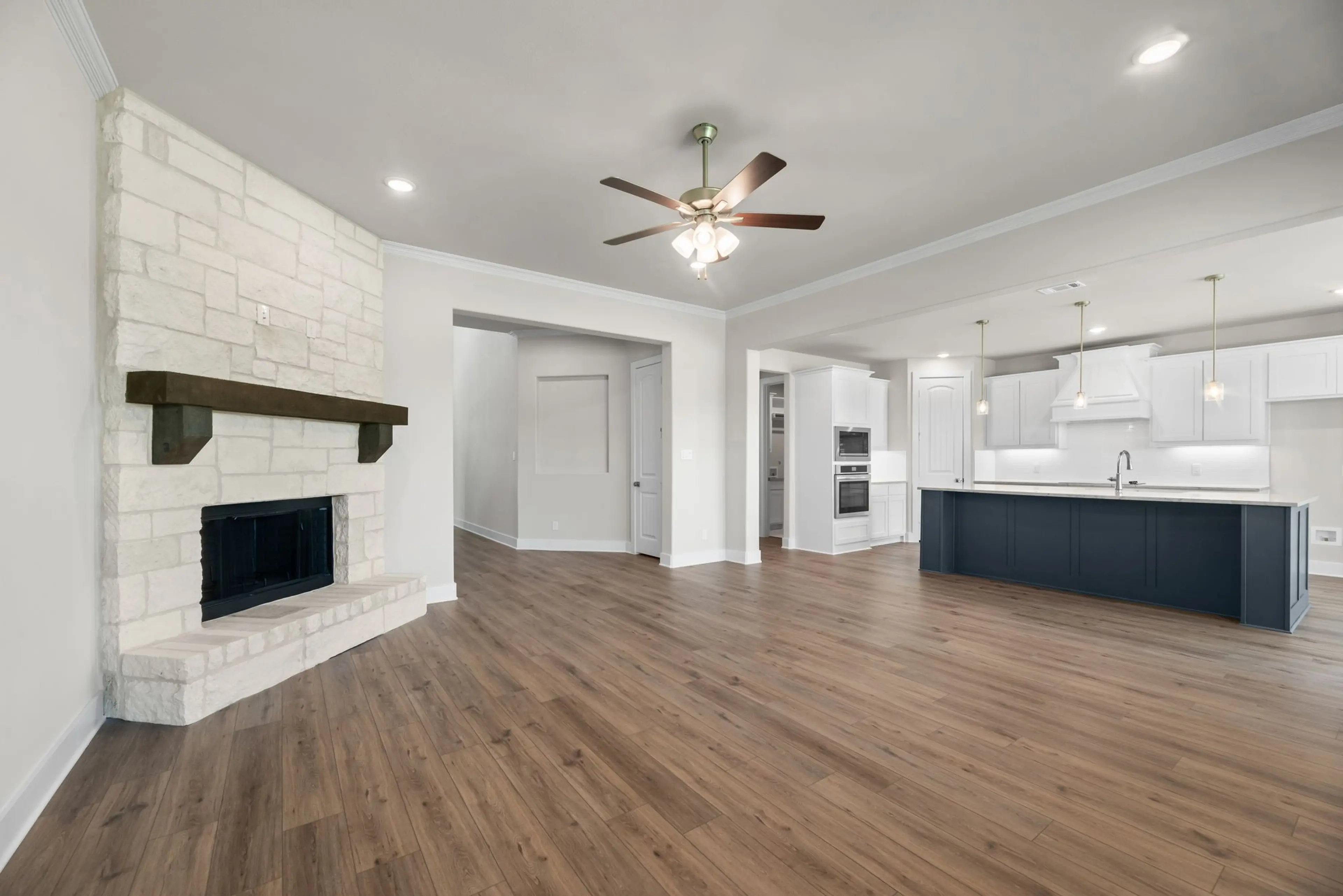 Slide - Neches Living Room