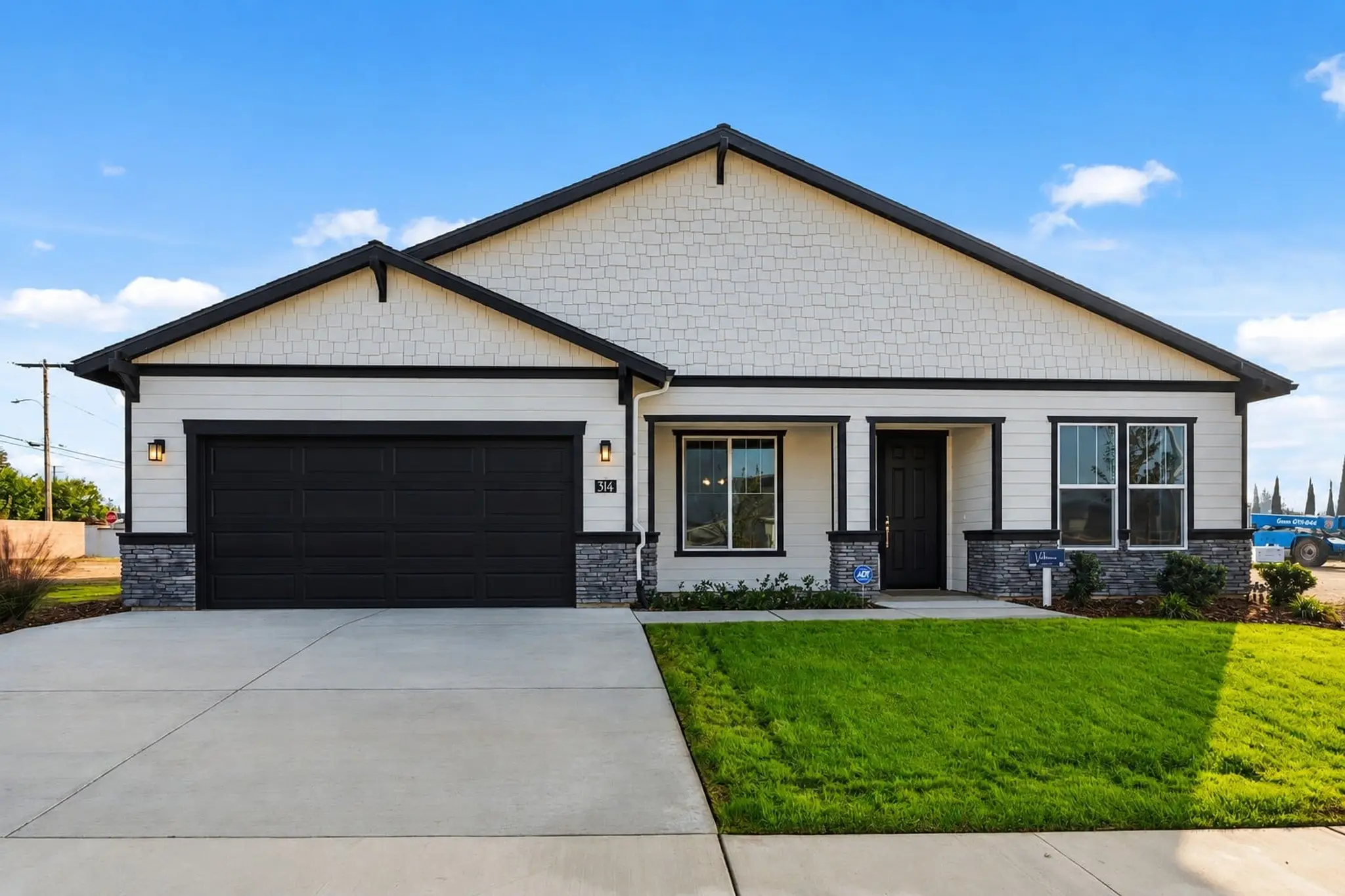 Thumbnail: 314 Windsor St, Exeter CA