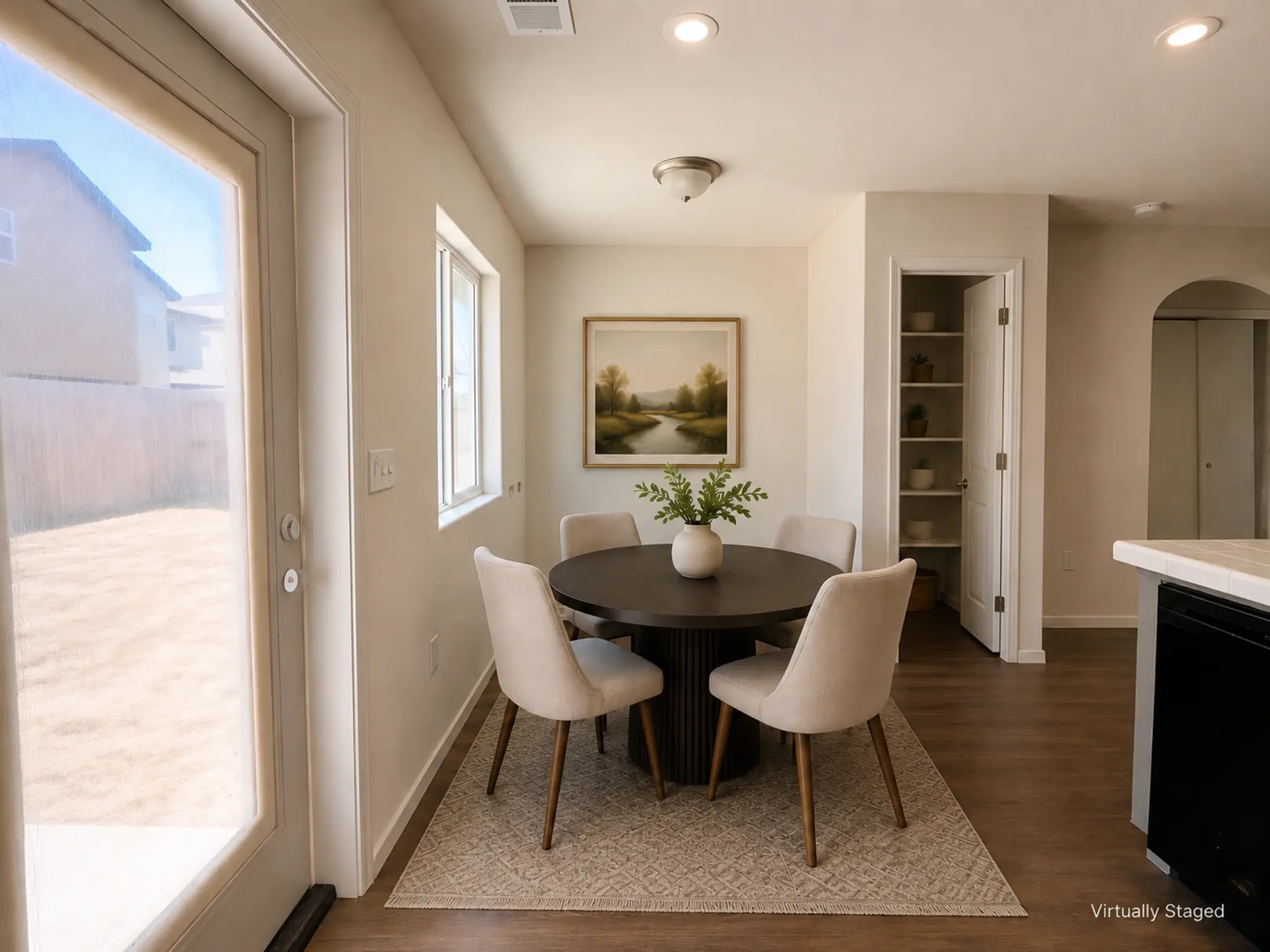 1195 - Interior Photo 16