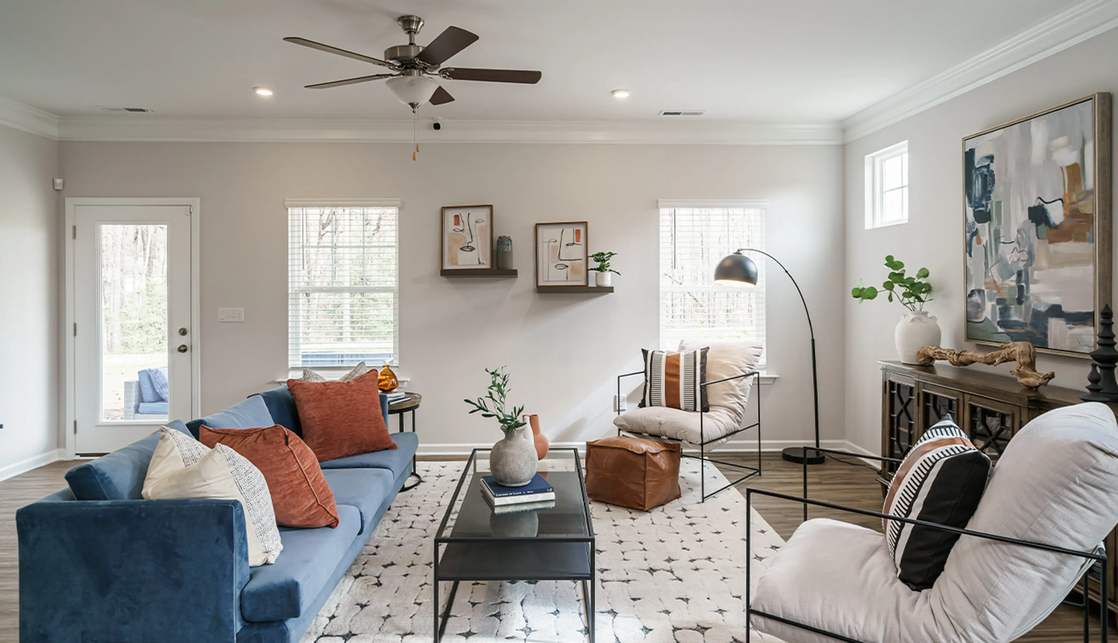 Slide - Spacious Living Areas