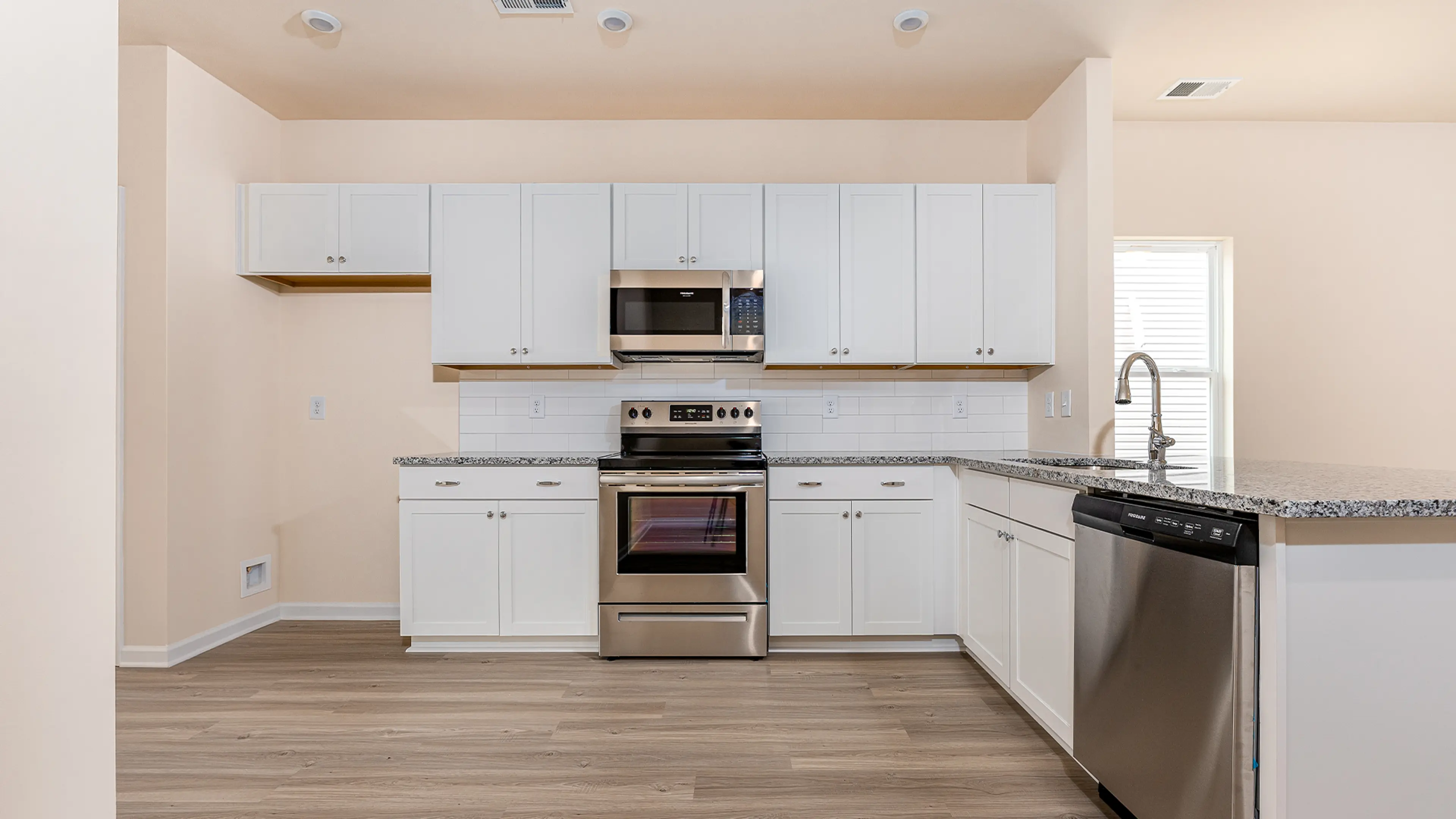 Slide - Chef's Kitchens