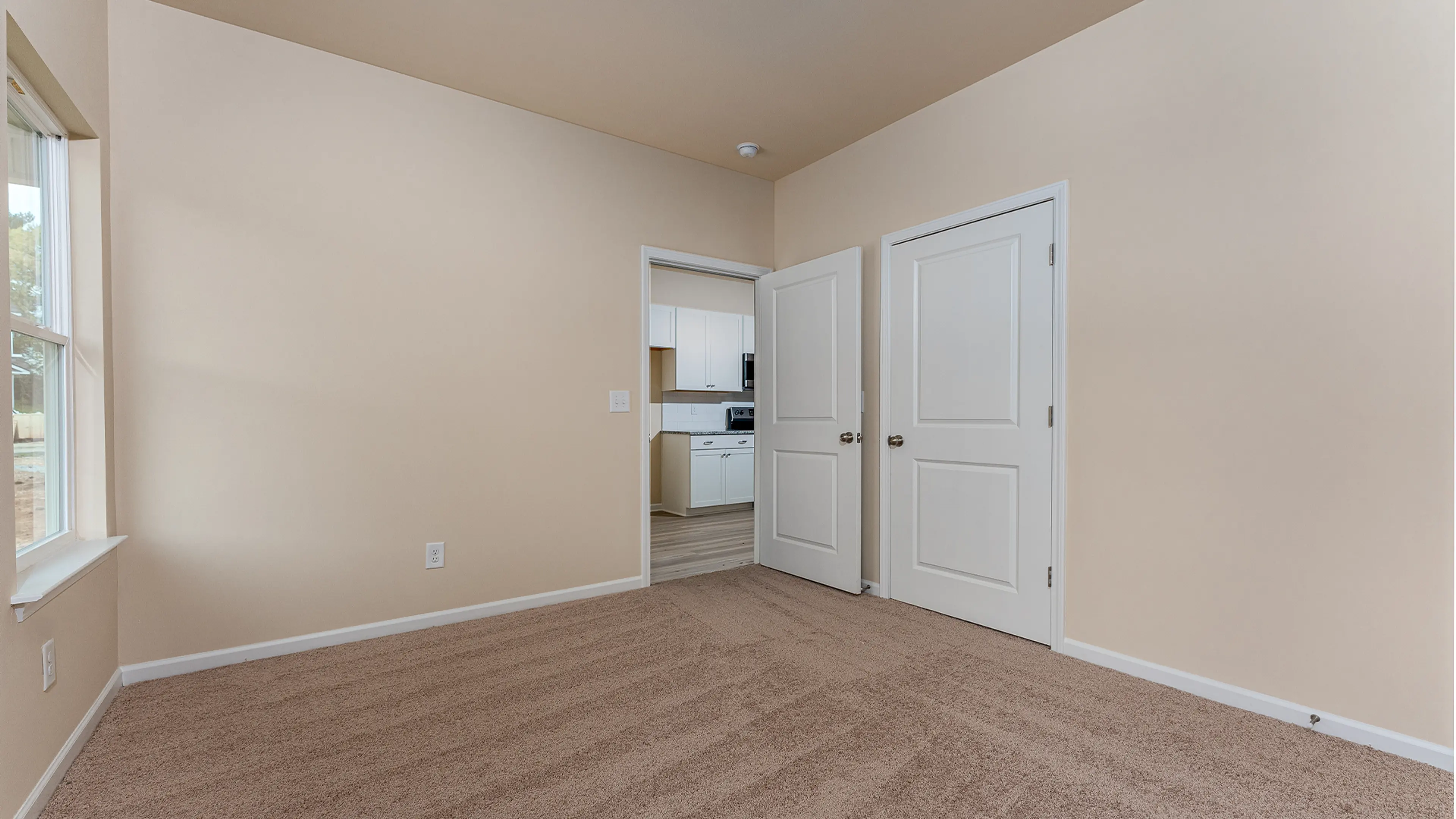 Slide - Owner's Suite