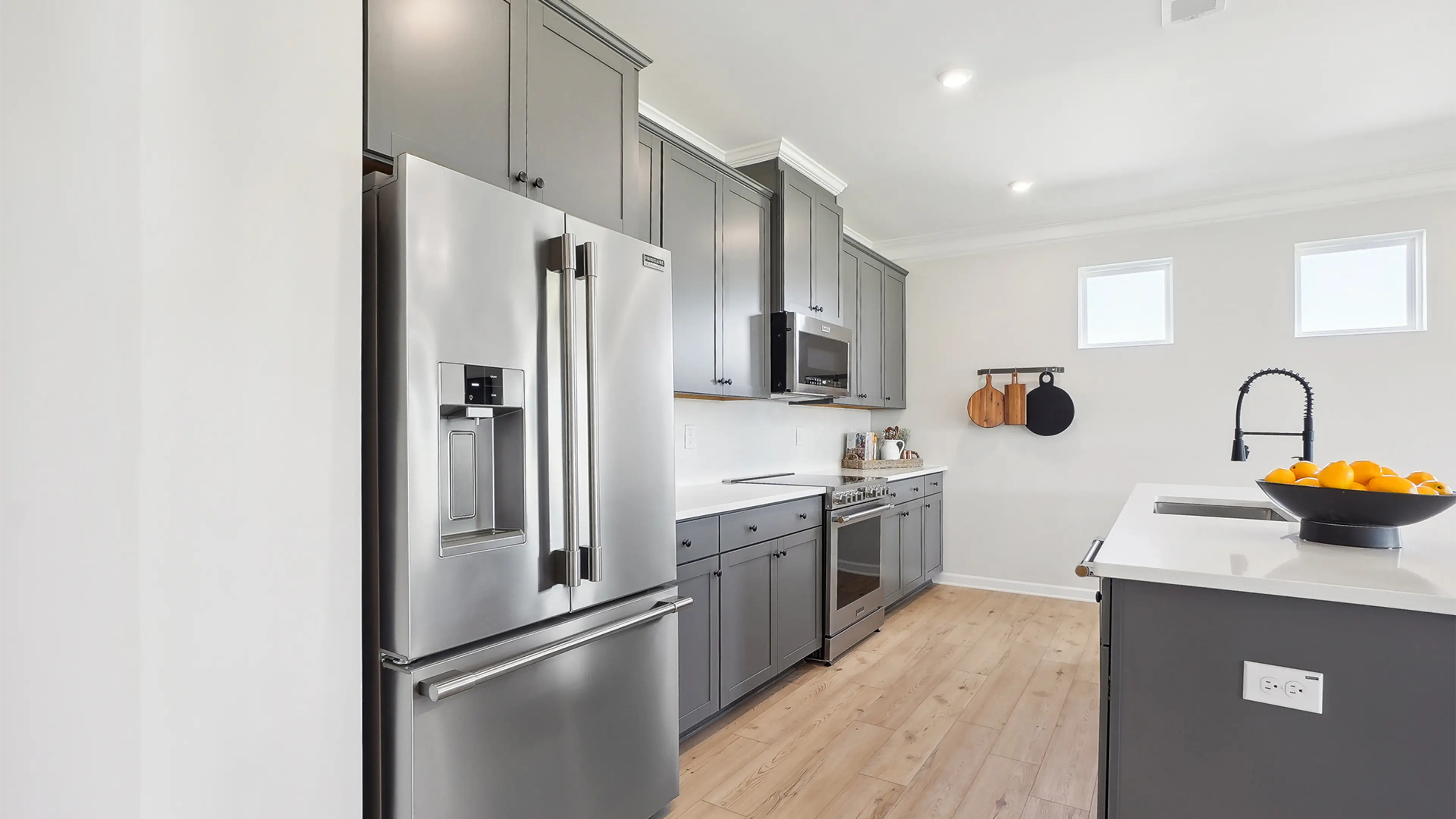 Slide - Chef's Kitchen