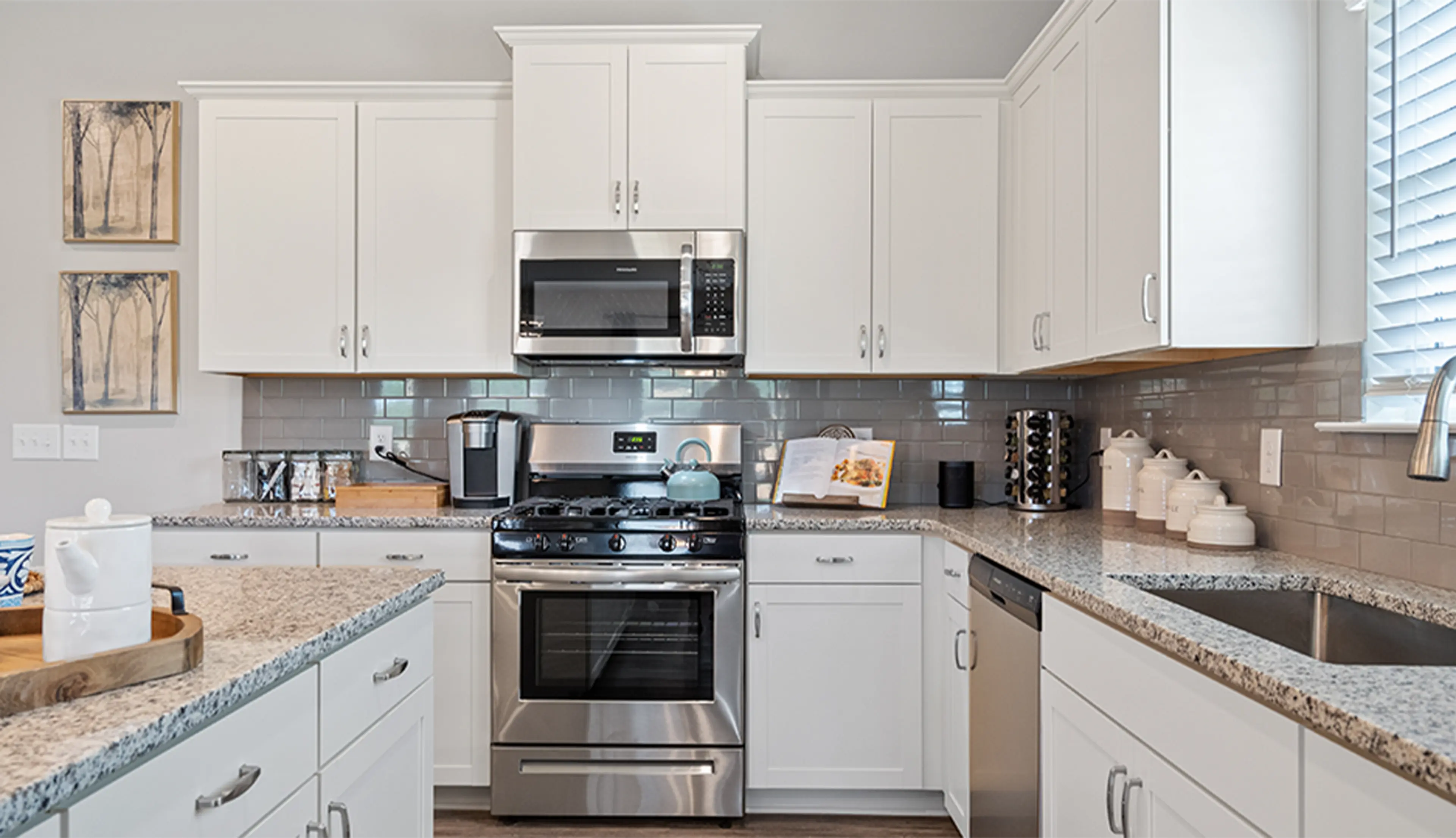 Slide - Luxury Kitchens