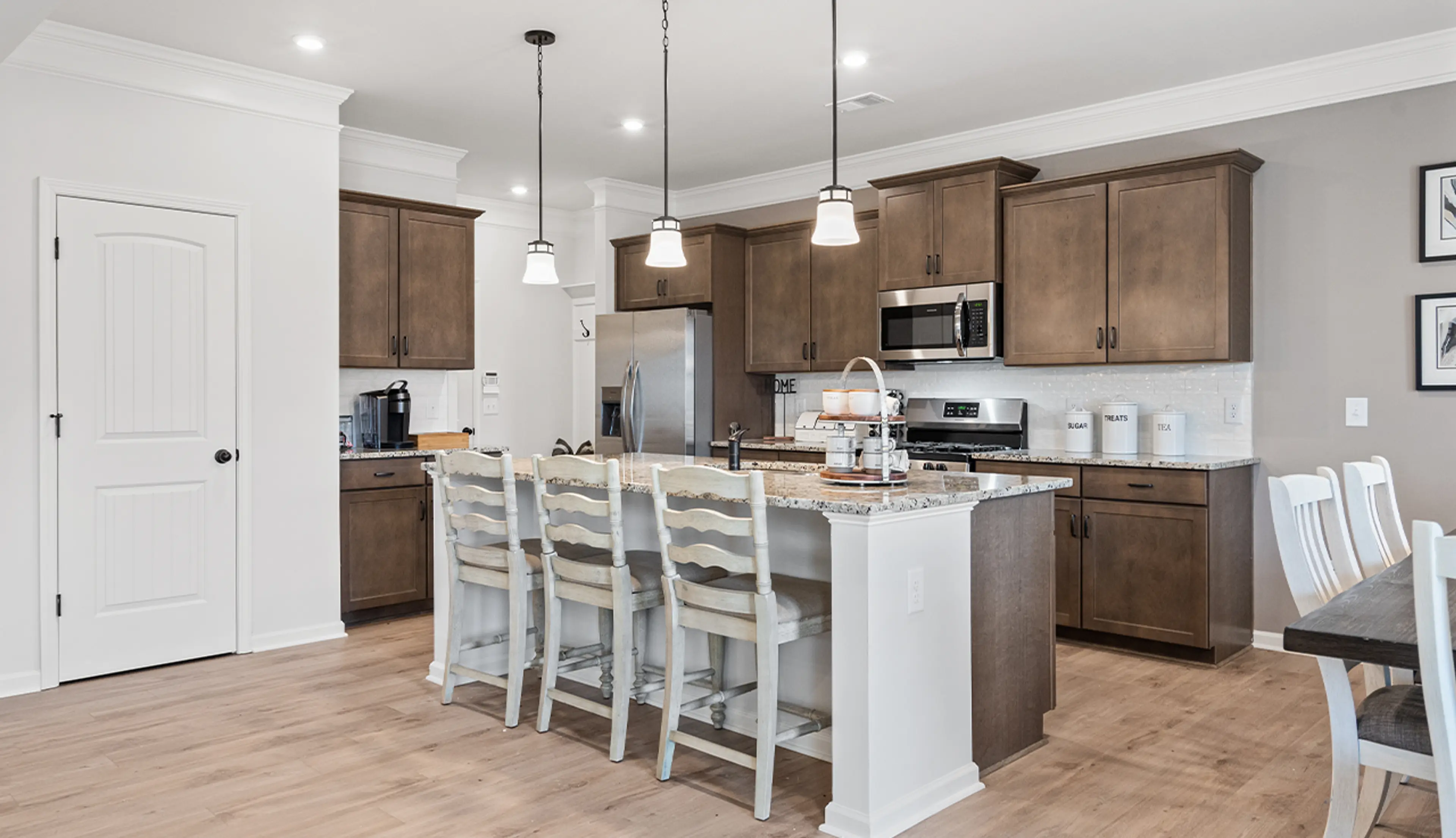 Slide - Luxury Kitchens