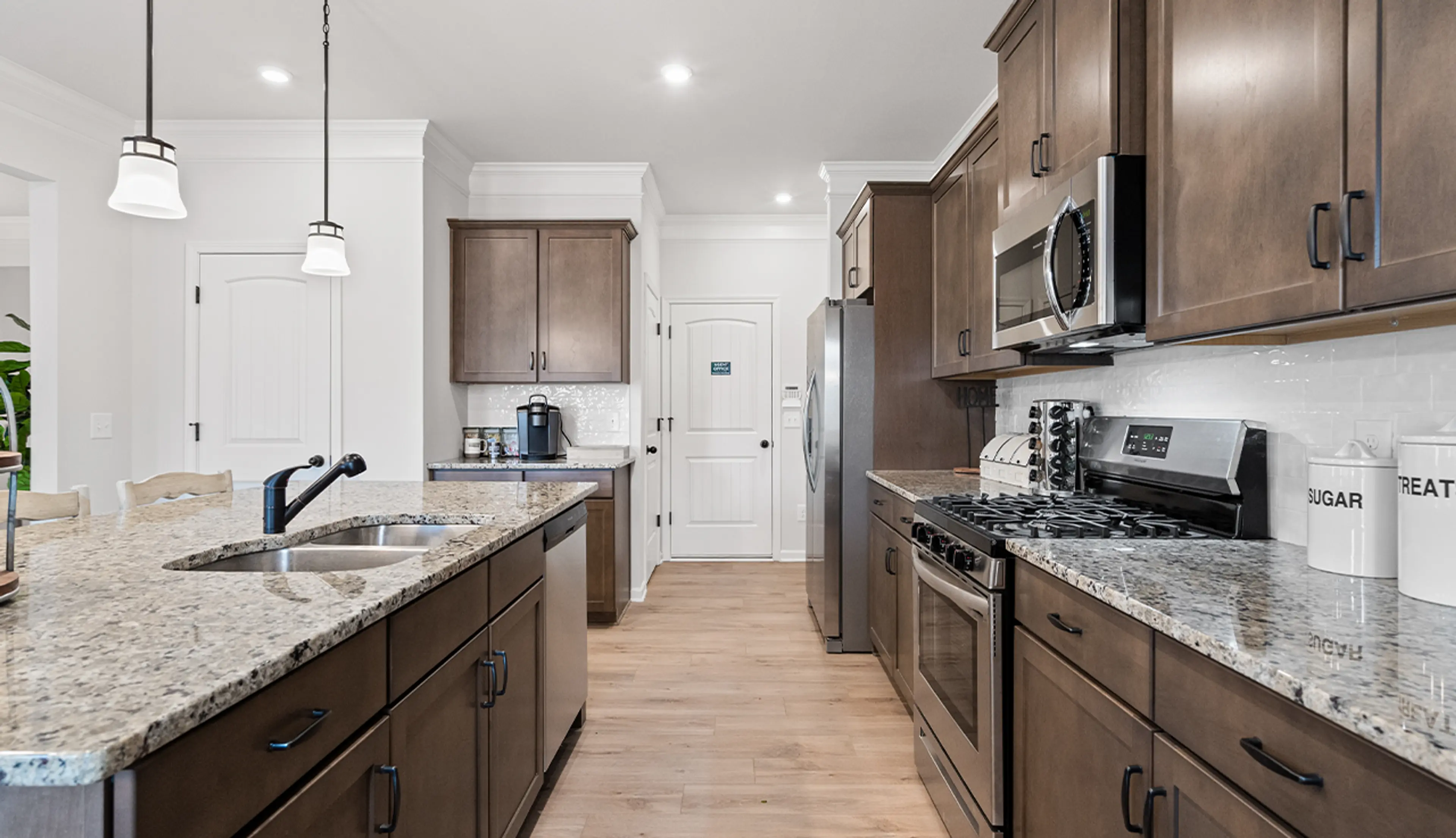 Slide - Chef's Kitchen