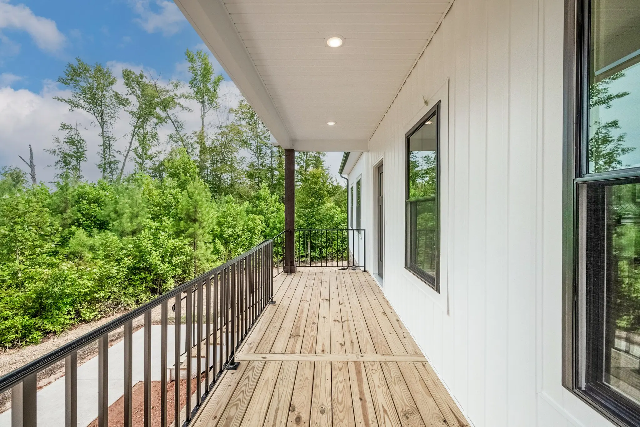 Harper 2 Farmhouse Front Porch (Opt Black Windows)