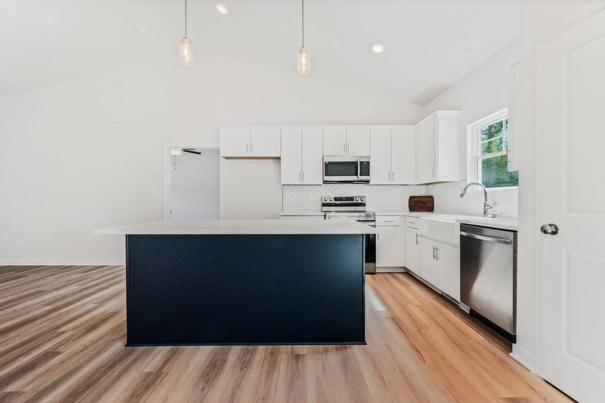 Harper 2 Kitchen (Optional Island)