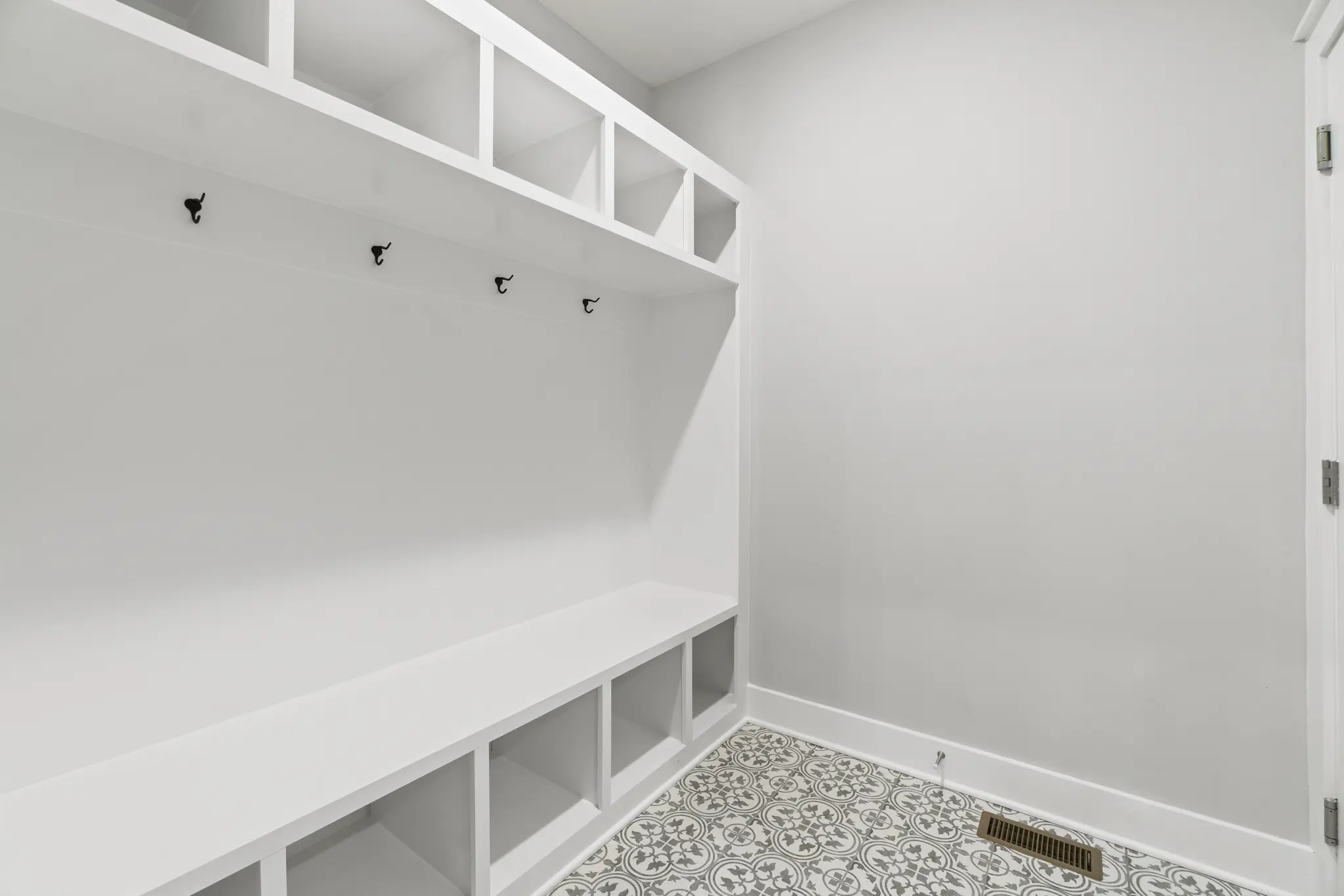 Windsor Mudroom, Opt. Cubbies