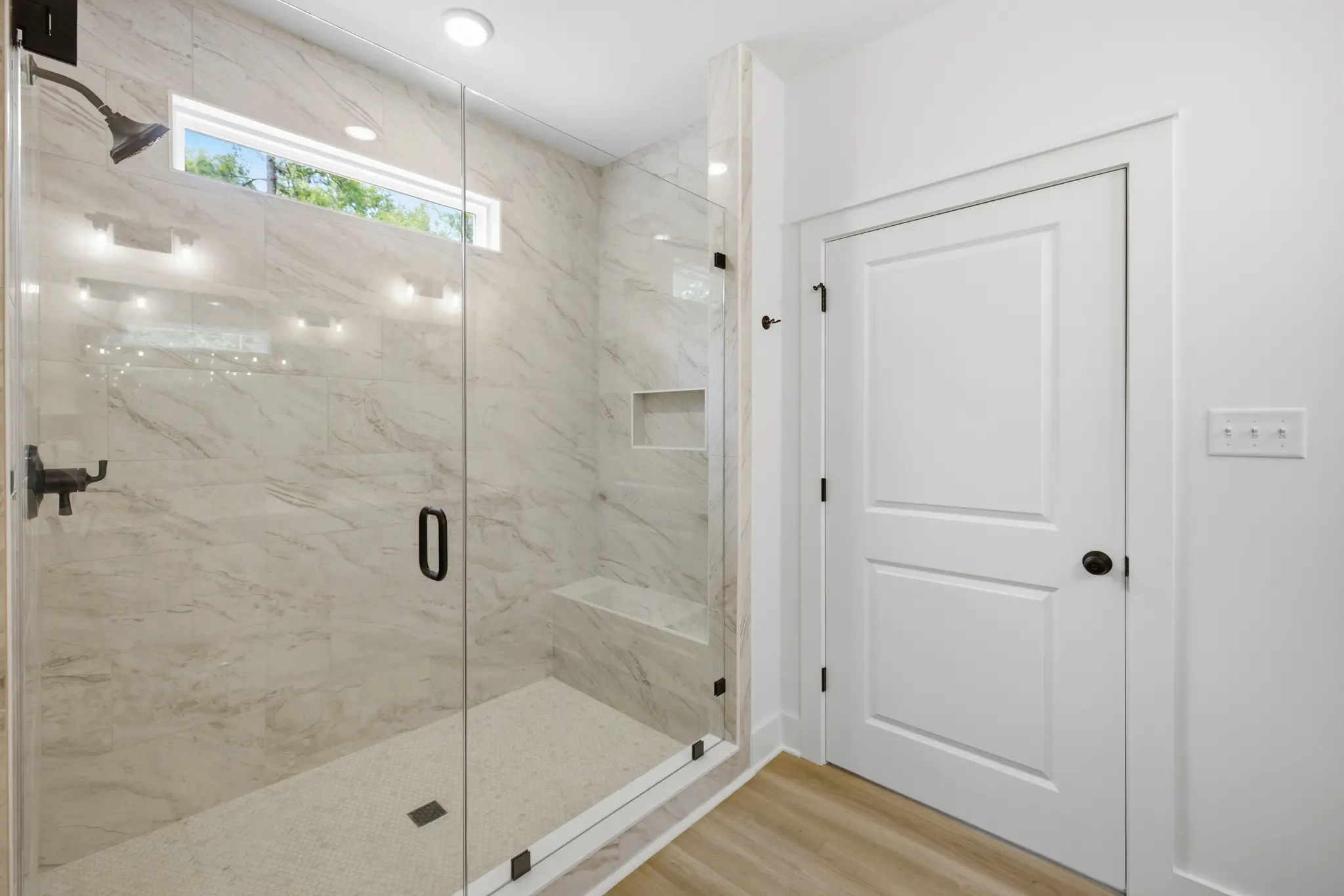 Windsor Primary Bathroom (Opt. Shower Seat)