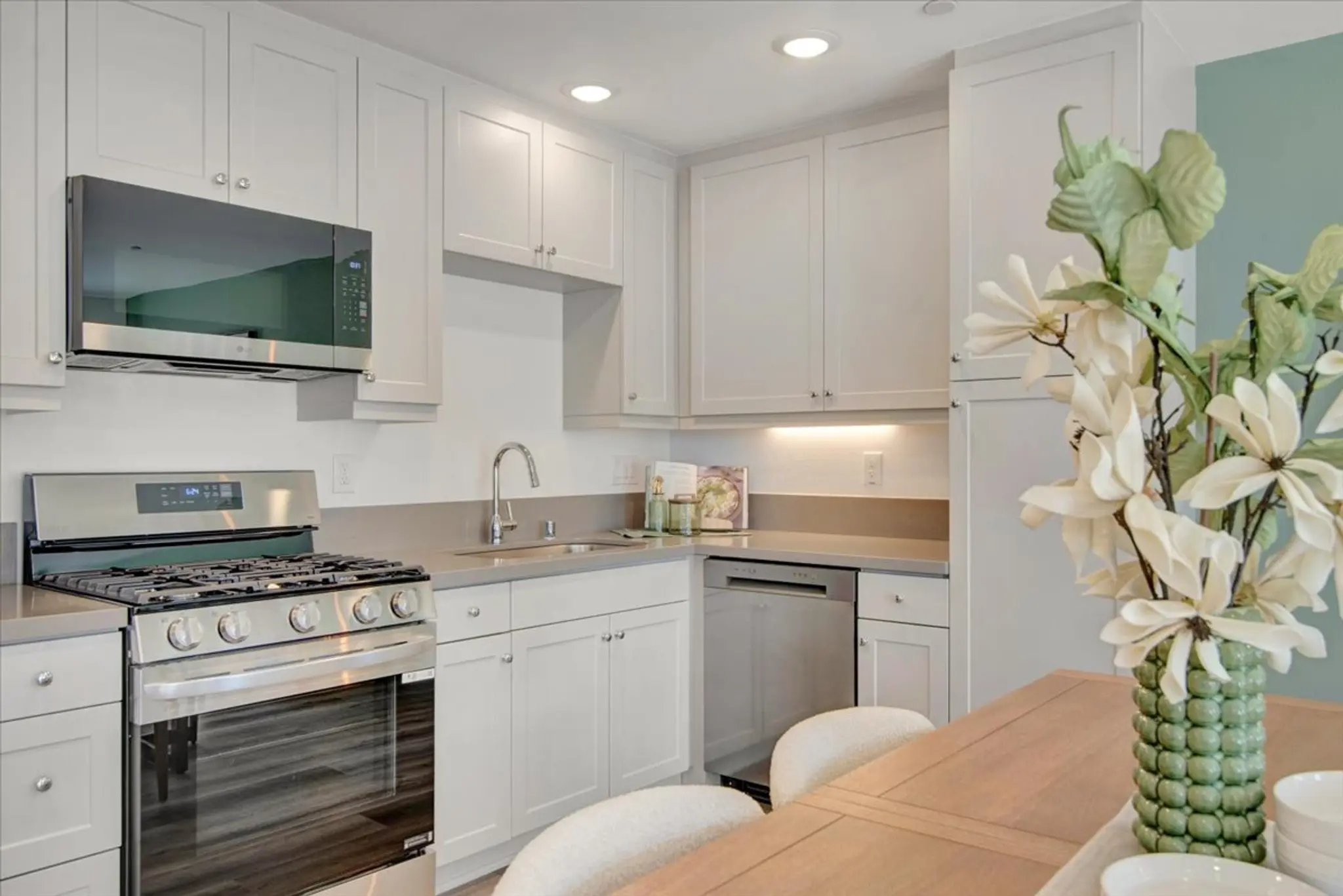 Plan 1 - River Terrace - Pinot - Interior Photo 9