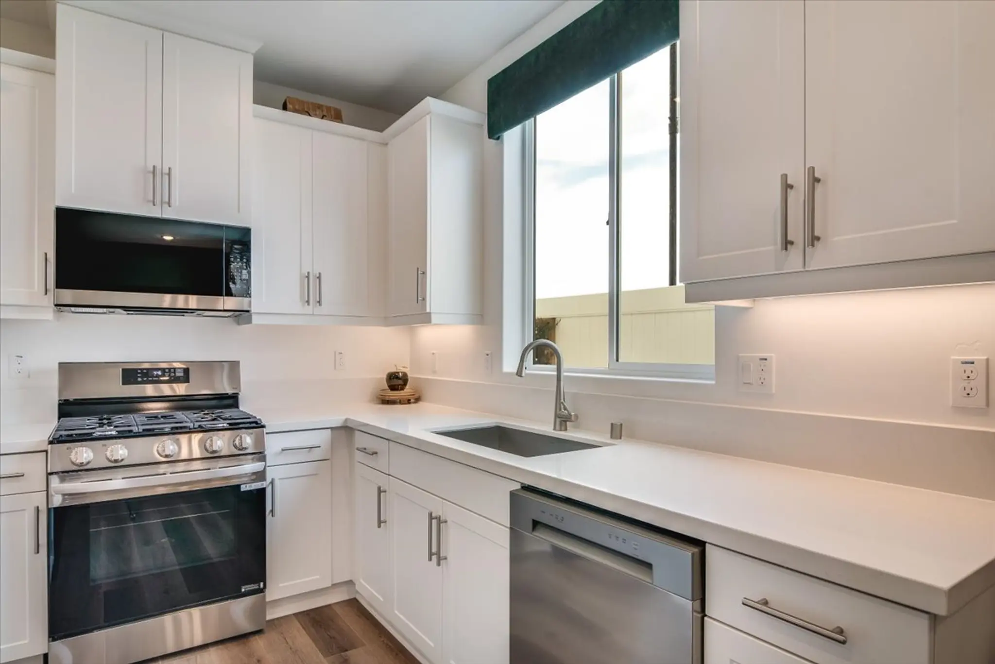 Plan 4 - River Terrace - Vintage Collection - Interior Photo 11