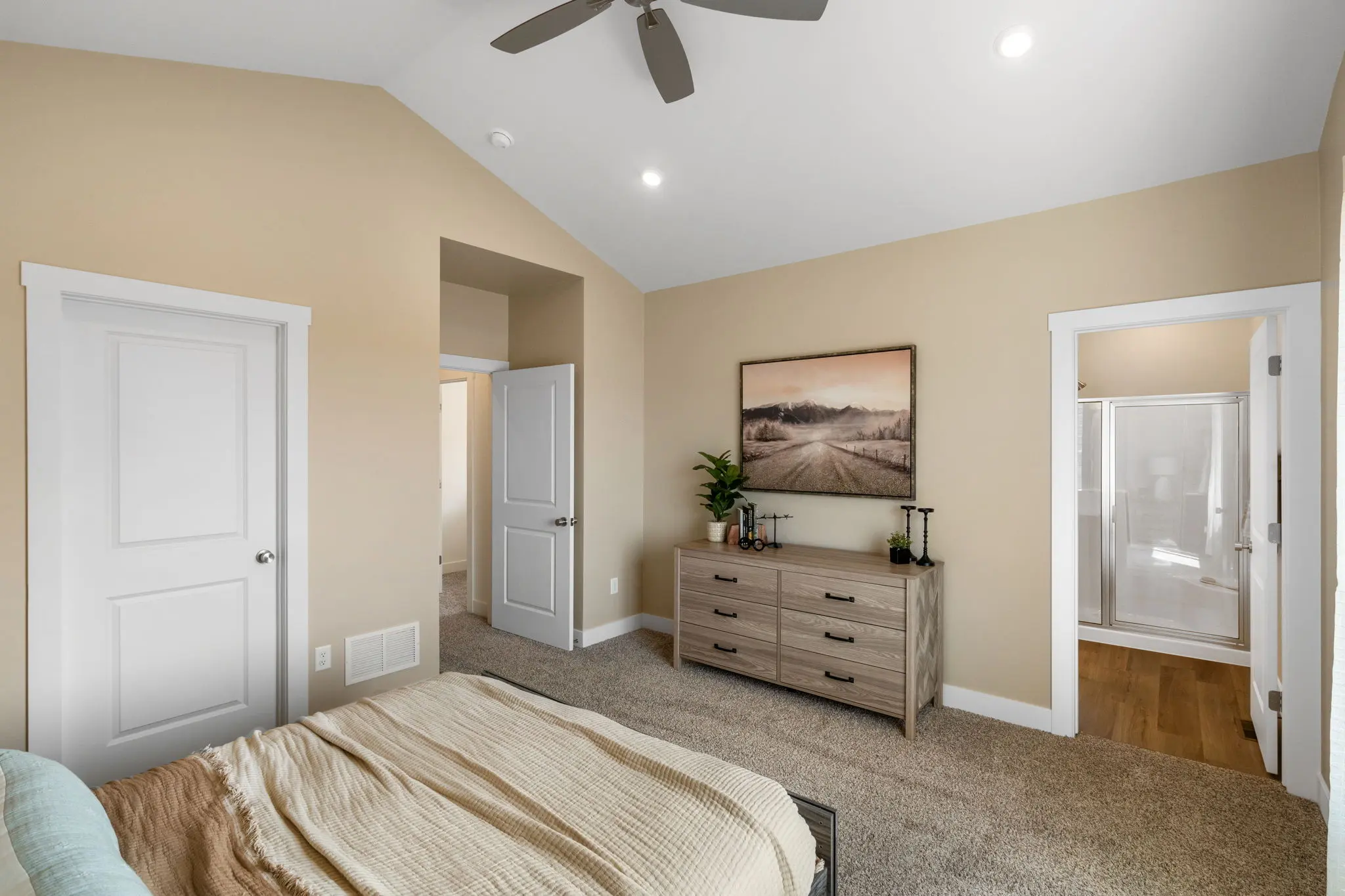 Birch - Interior Photo 25