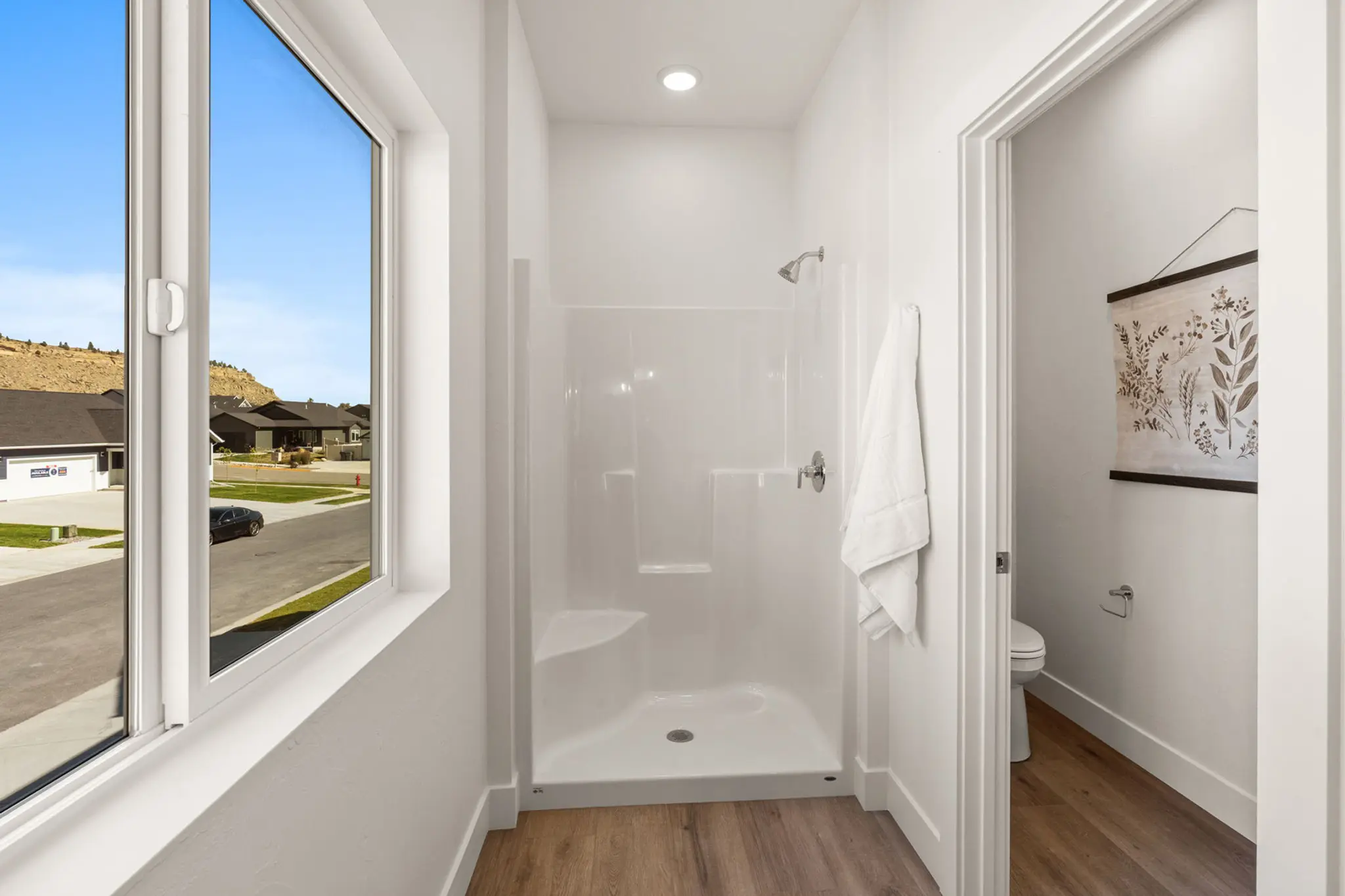 Granite - Interior Photo 43
